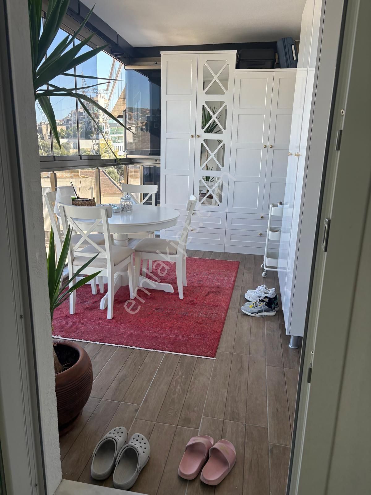 Kuşadası Değirmenderede Havuzlu Sitede Satılık 2+1 85 M2 Süper Daire - Görsel 24