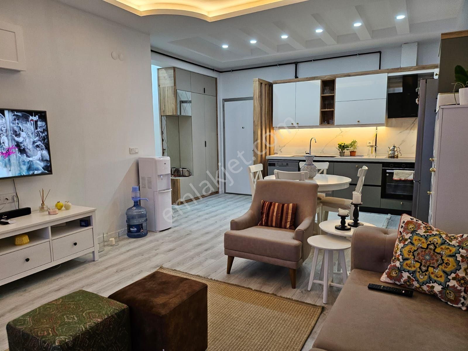 Kuşadası Değirmenderede Havuzlu Sitede Satılık 2+1 85 M2 Süper Daire - Görsel 28