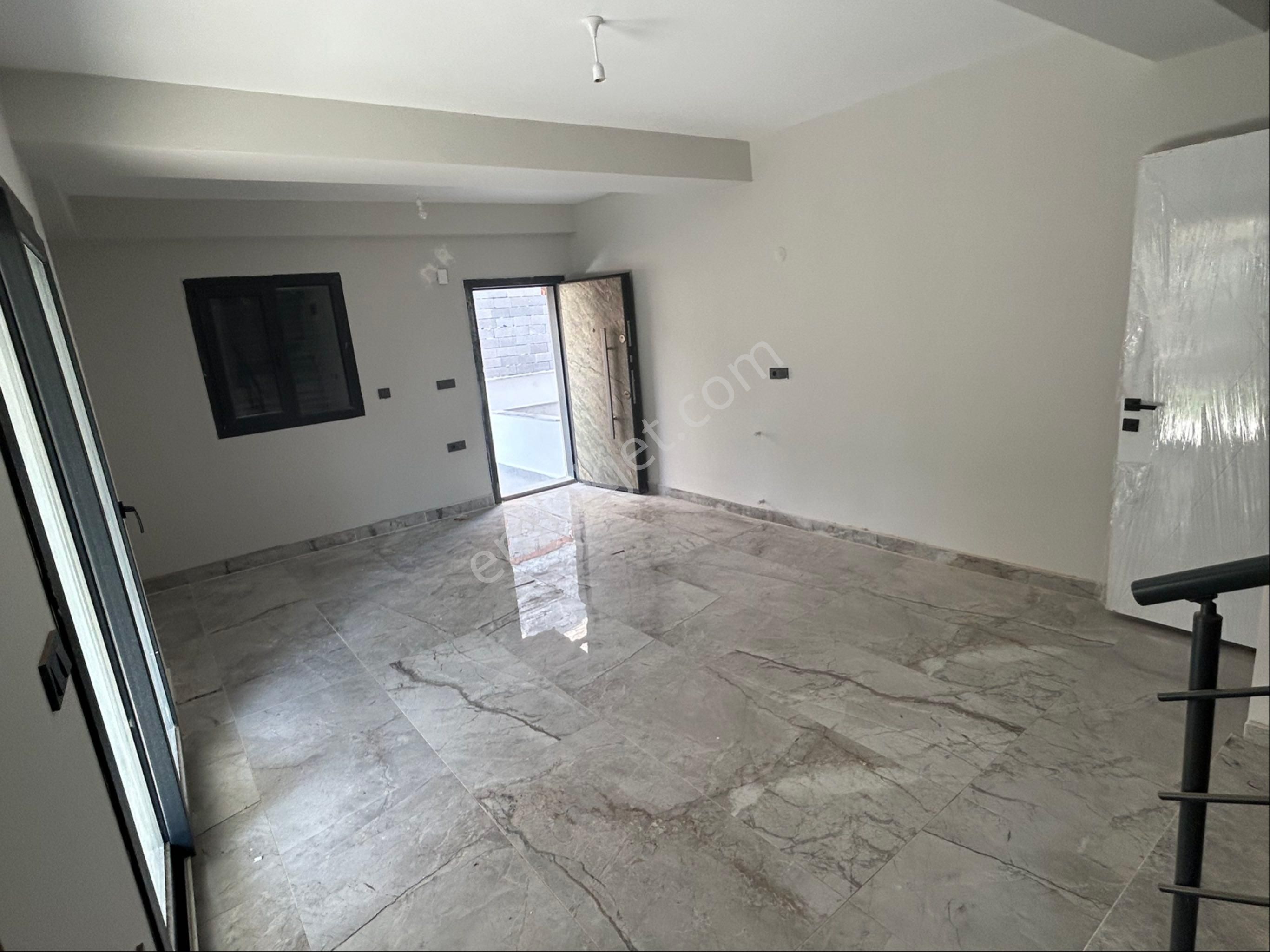 Deniz Manzaralı 3+1 Villalar - Görsel 16