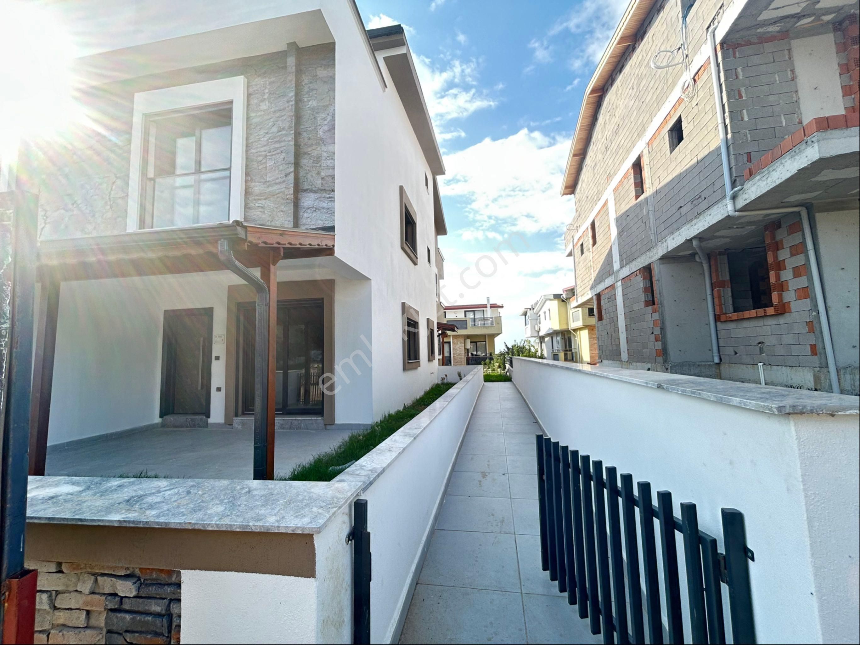 Deniz Manzaralı 3+1 Villalar - Görsel 22