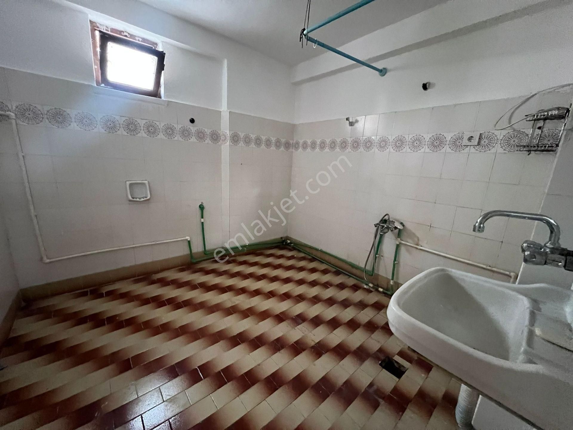 Demetevler Cemre Park Arkası 3+1 Geniş Kullanışlı Kiralık - Görsel 19