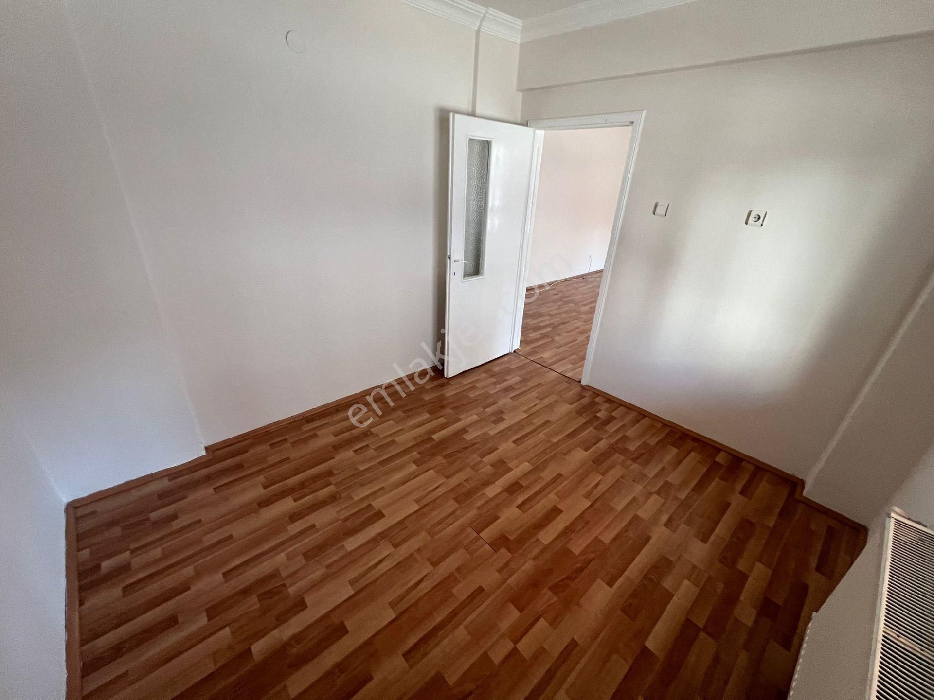 Demetevler Cemre Park Arkası 3+1 Geniş Kullanışlı Kiralık - Görsel 16