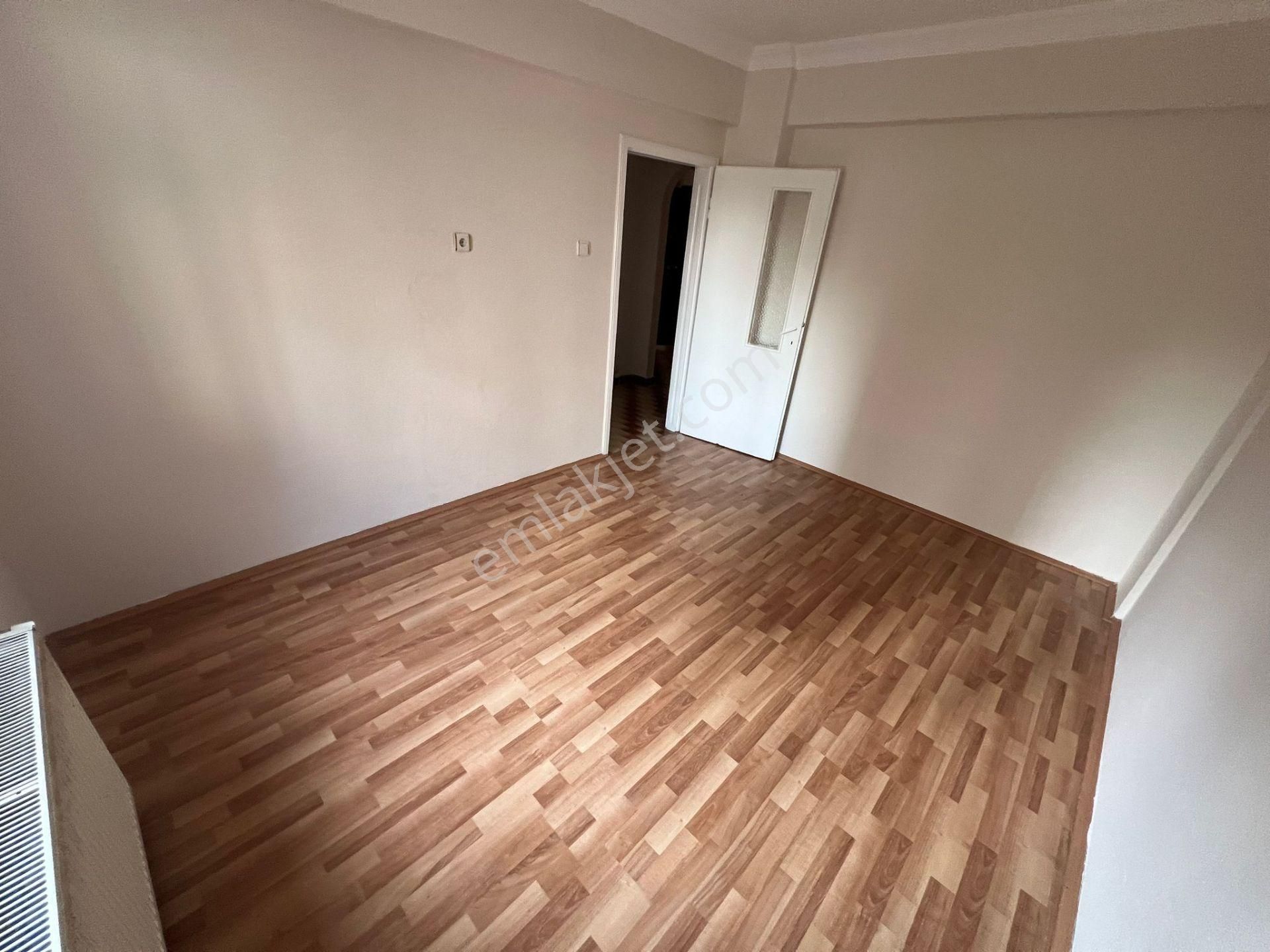 Demetevler Cemre Park Arkası 3+1 Geniş Kullanışlı Kiralık - Görsel 14