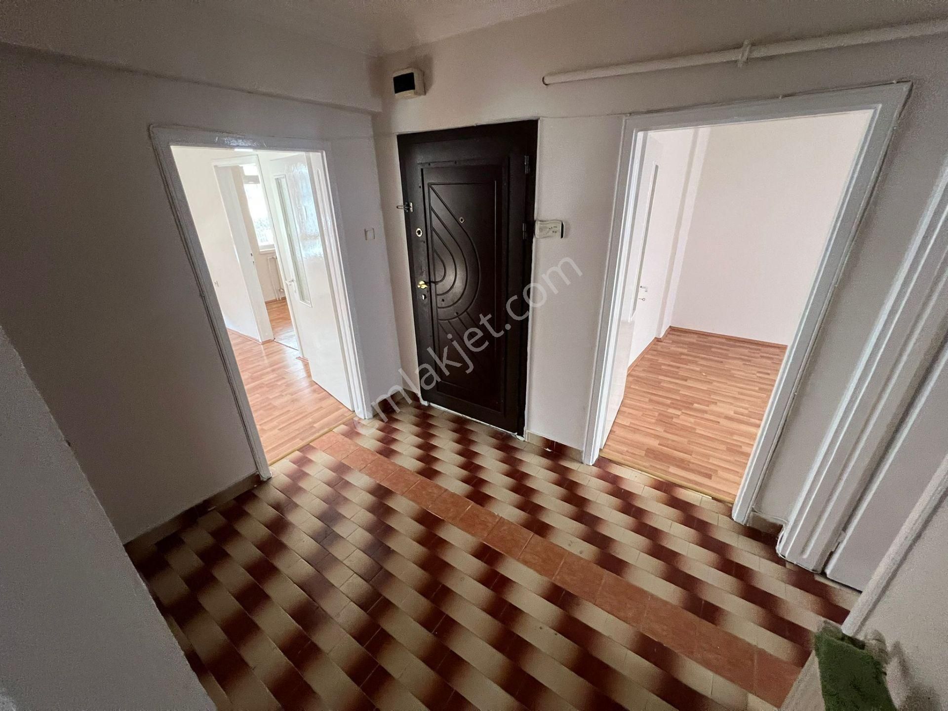 Demetevler Cemre Park Arkası 3+1 Geniş Kullanışlı Kiralık - Görsel 2