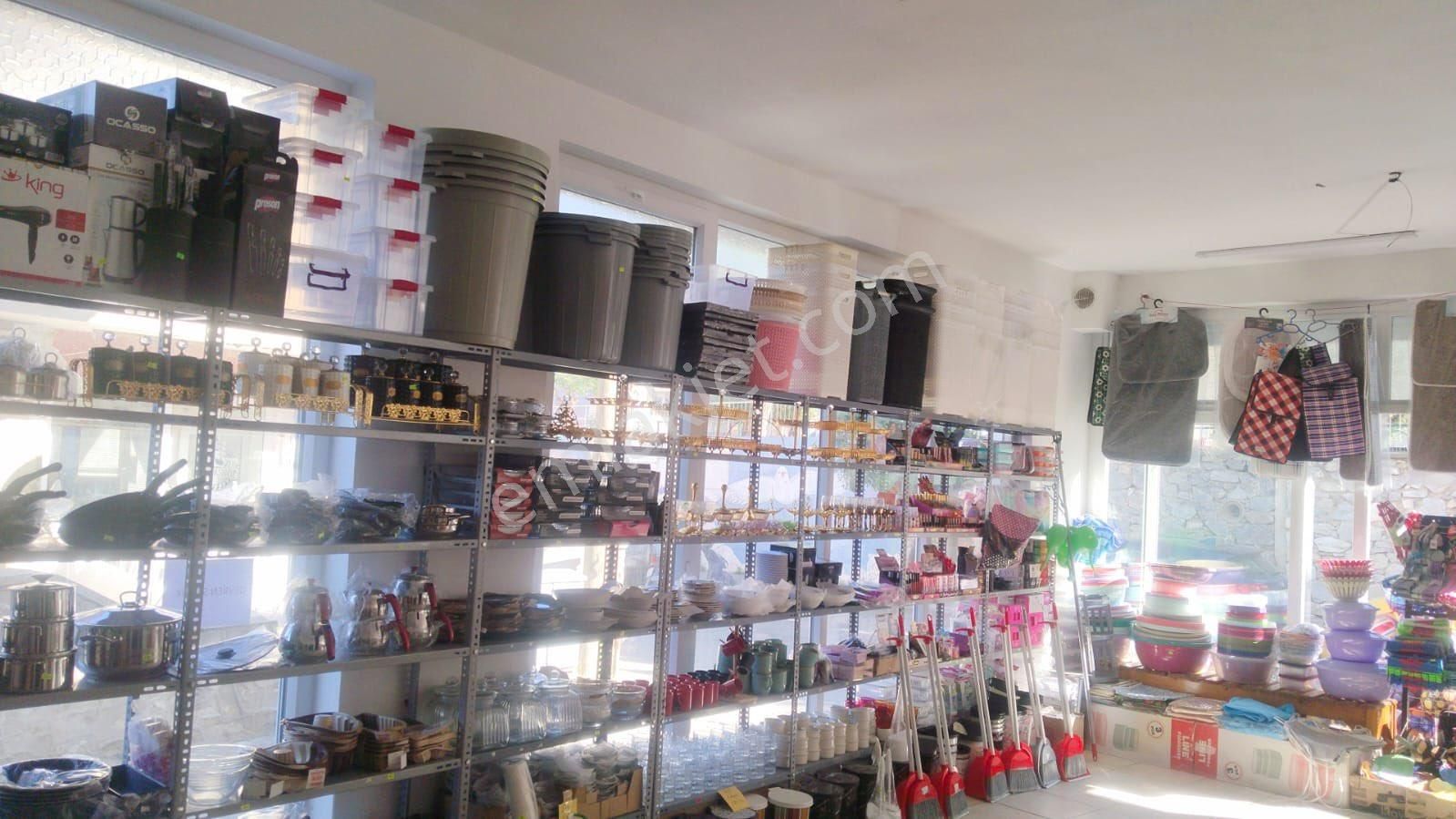 Kuşadası Nda Devren Kiralık Züccaciye Dükkanı - Görsel 2