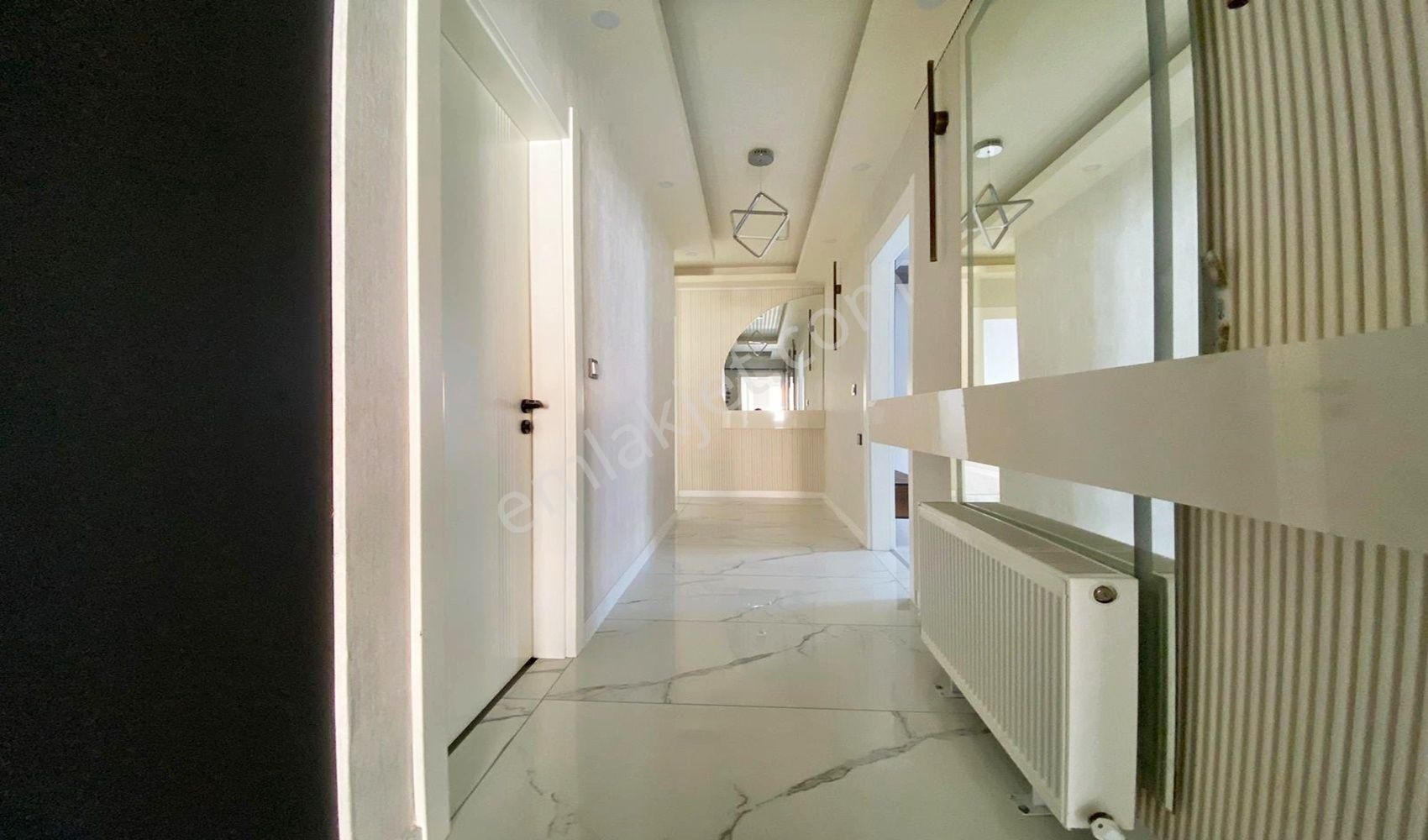 Vadi'den Bağlum Bulvar'da Geniş-full Lüks Yapılı-e.banyolu-4+1!! - Görsel 28