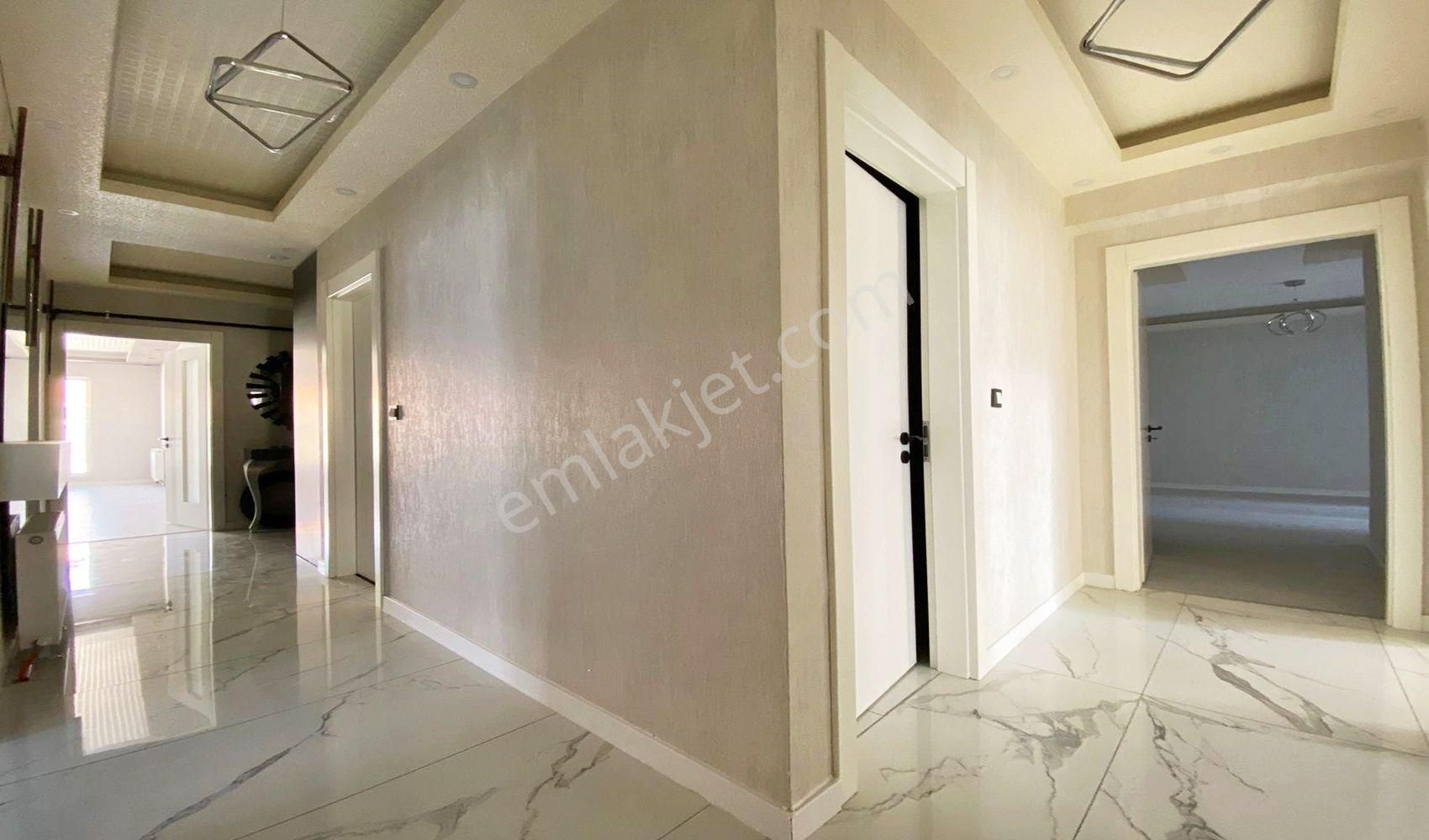 Vadi'den Bağlum Bulvar'da Geniş-full Lüks Yapılı-e.banyolu-4+1!! - Görsel 29