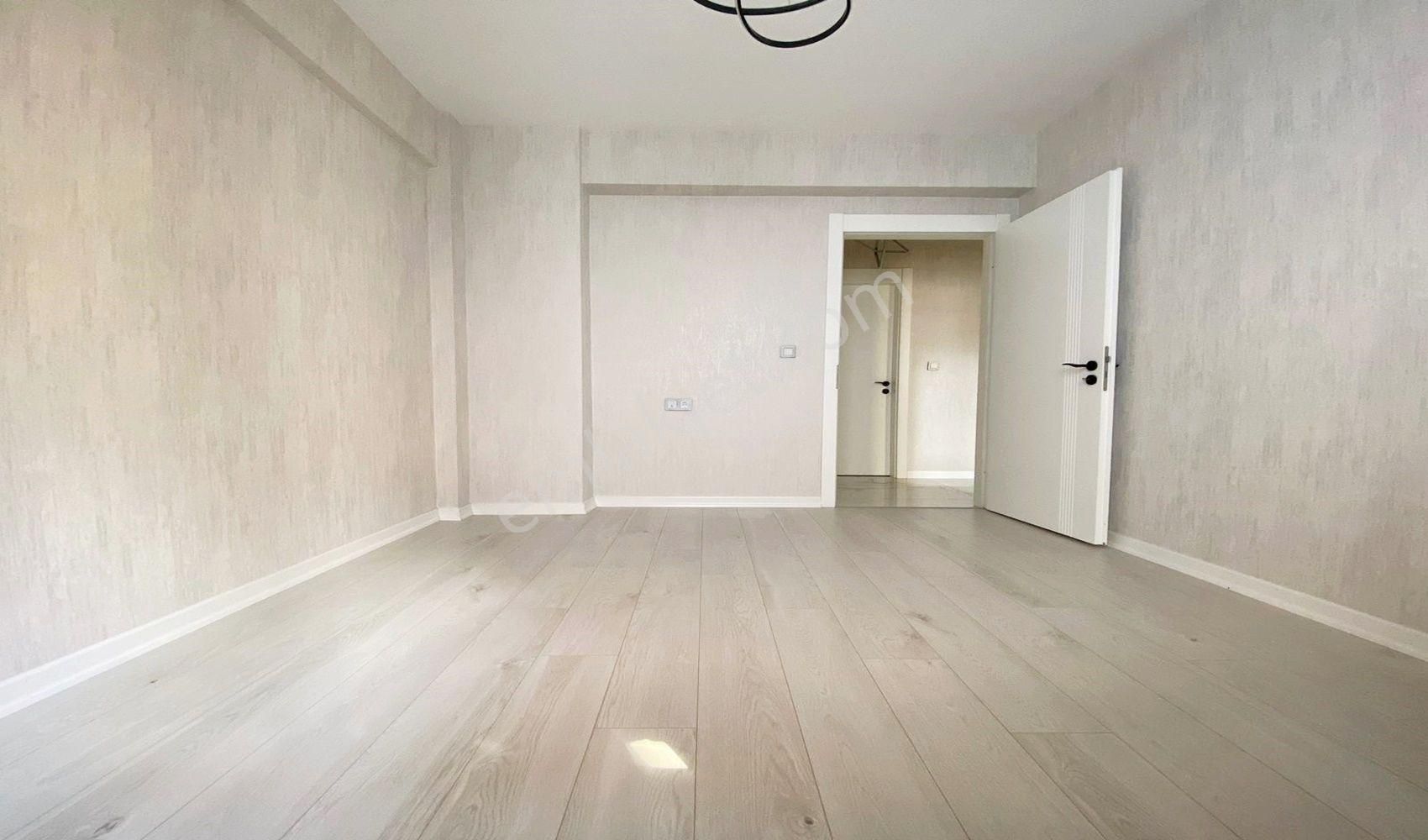 Vadi'den Bağlum Bulvar'da Geniş-full Lüks Yapılı-e.banyolu-4+1!! - Görsel 15