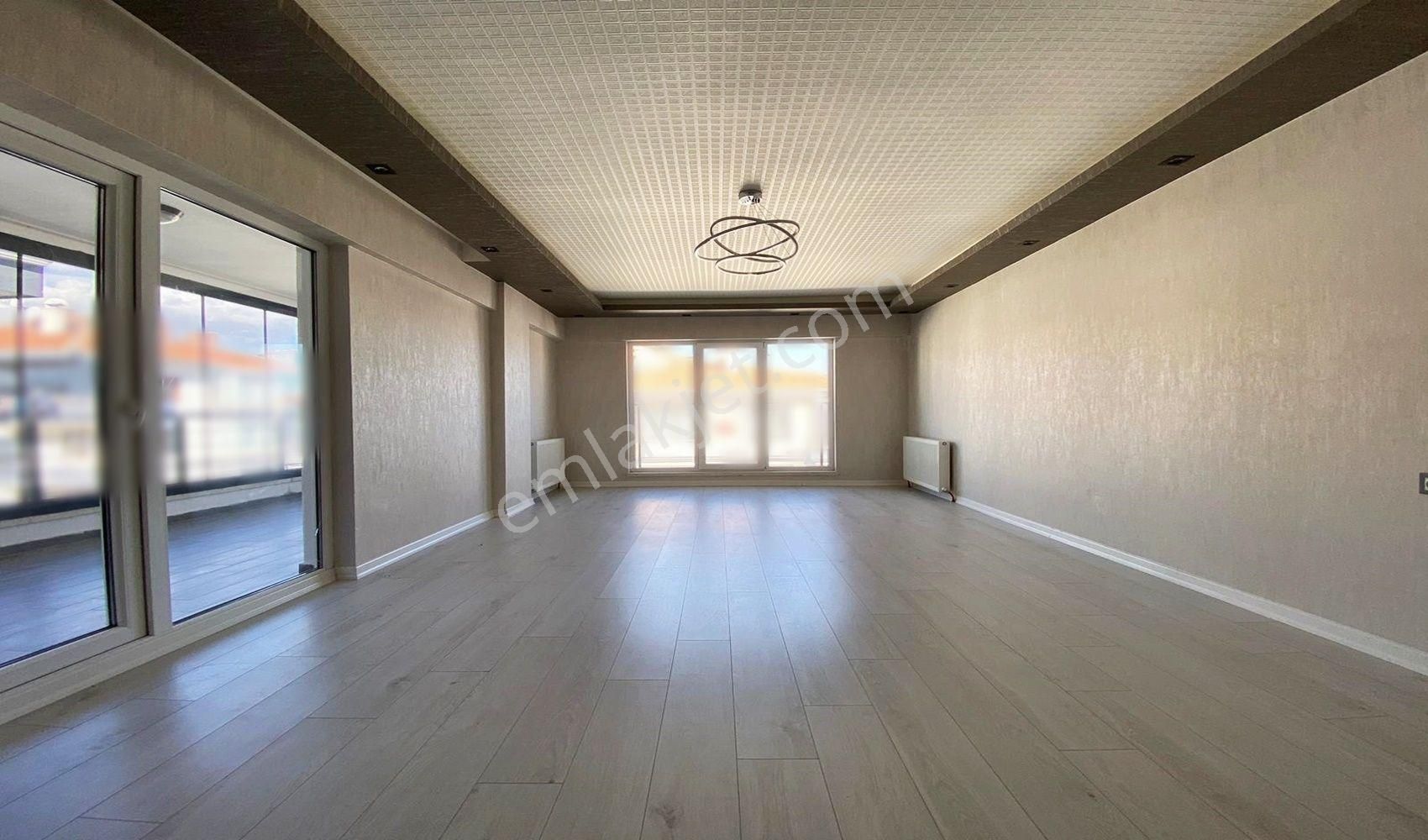 Vadi'den Bağlum Bulvar'da Geniş-full Lüks Yapılı-e.banyolu-4+1!! - Görsel 31