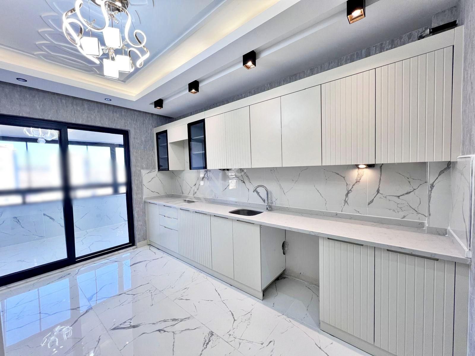 Göktürk'te Giyinme Odalı Ara Kat Sıfır! Ultra Lüx 2.5+1 Daire