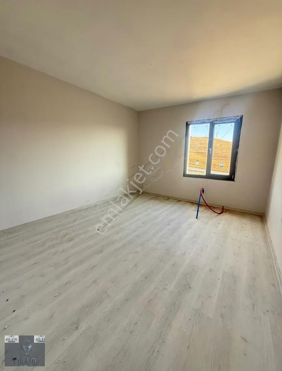 Sarımsaklı Ana Yola Sıfır 1122 M² 4+1 Villa Satışta - Görsel 13