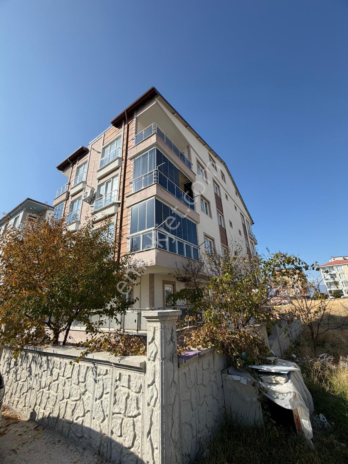 İnal Emlaktan Armağan İlci Mah.’de Eşyalı Satılık 3+1 135 M2 Daire
