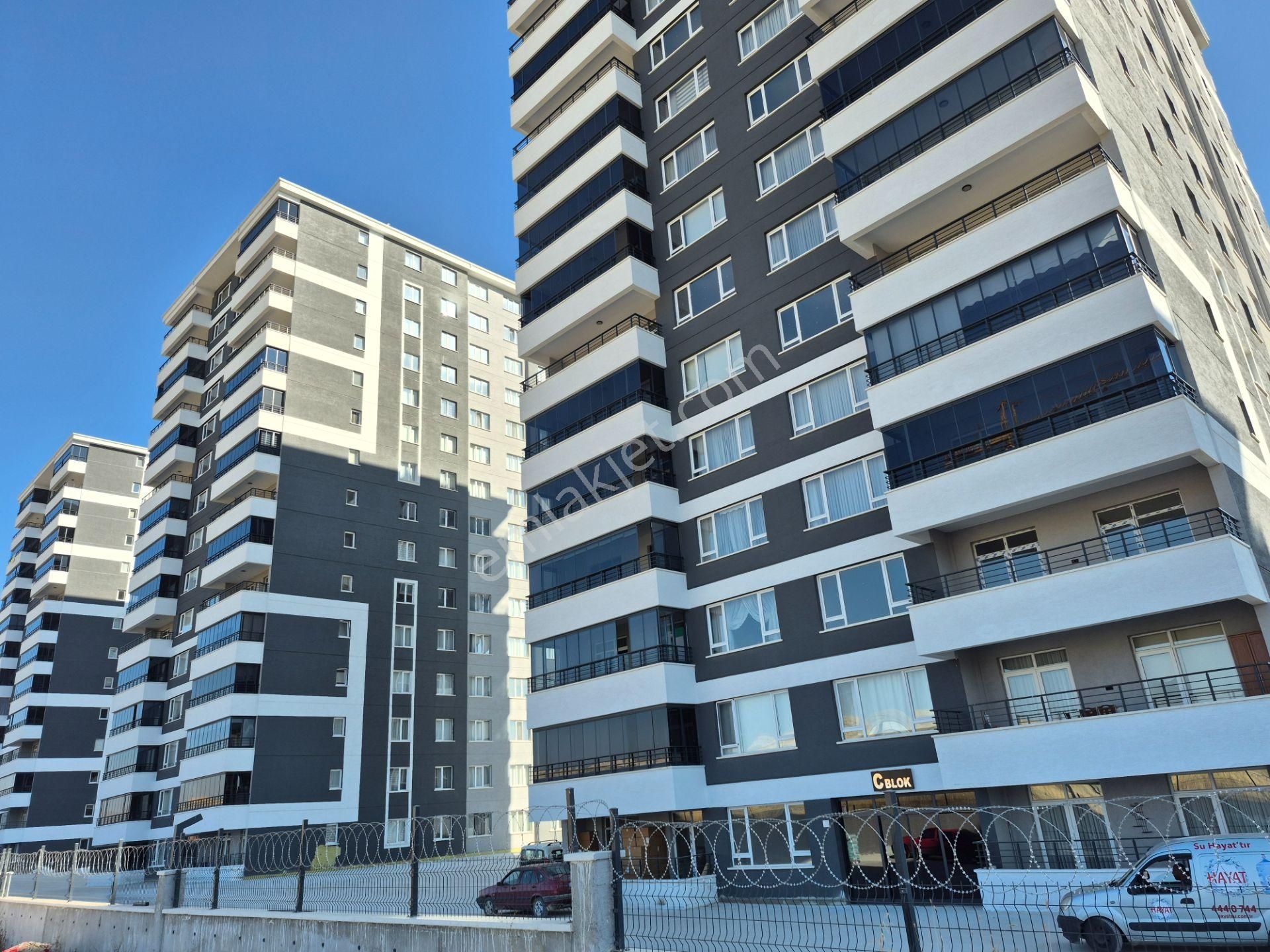 Tapu Masrafı Yok Komisyon Yok Site İçerisinde 4+1 Daire - Görsel 2