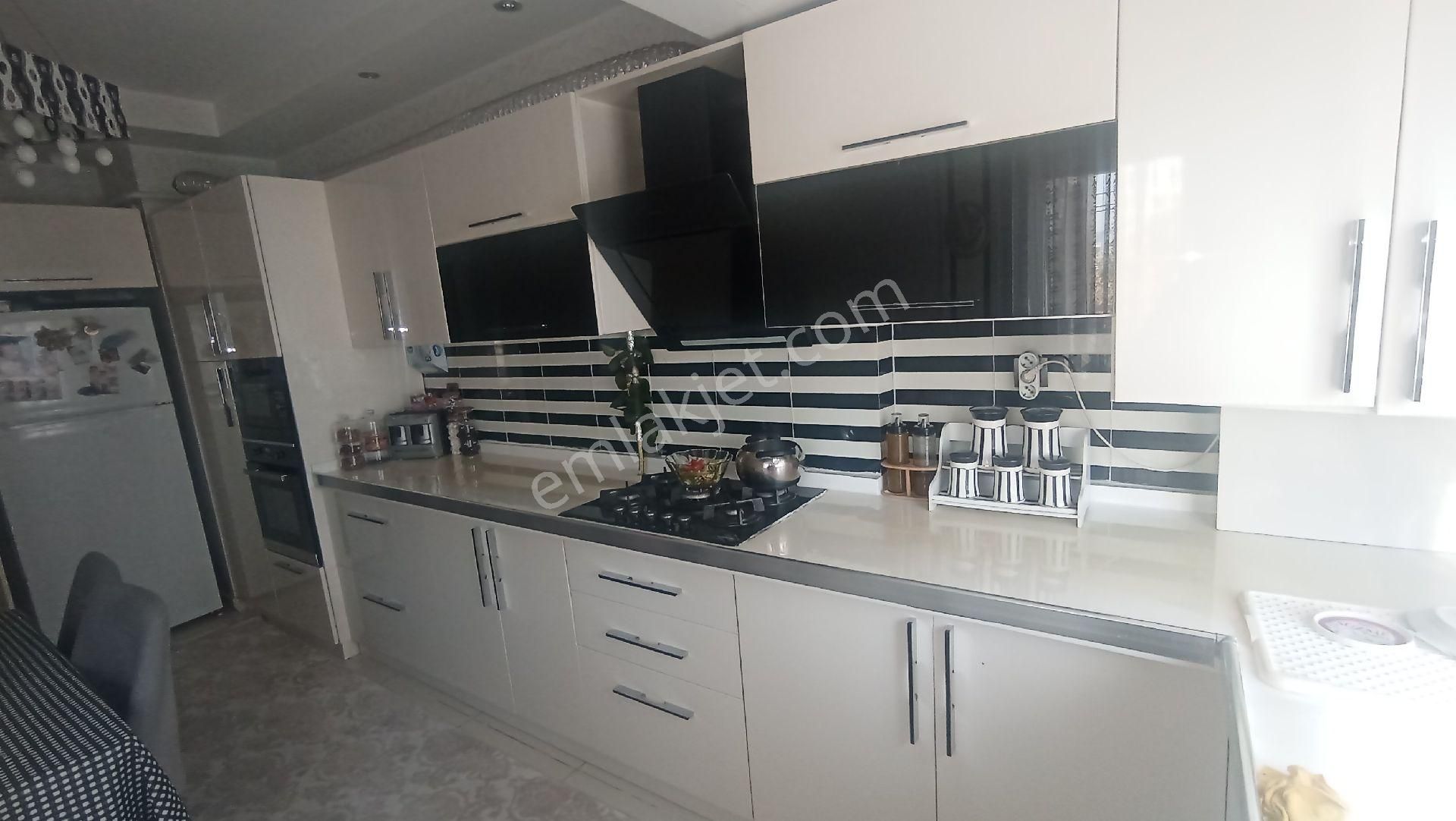 Kolejtepe Mahlesinde Bakımlı Masrafsız Göbek Kat 3+1 Temiz Daire - Görsel 20