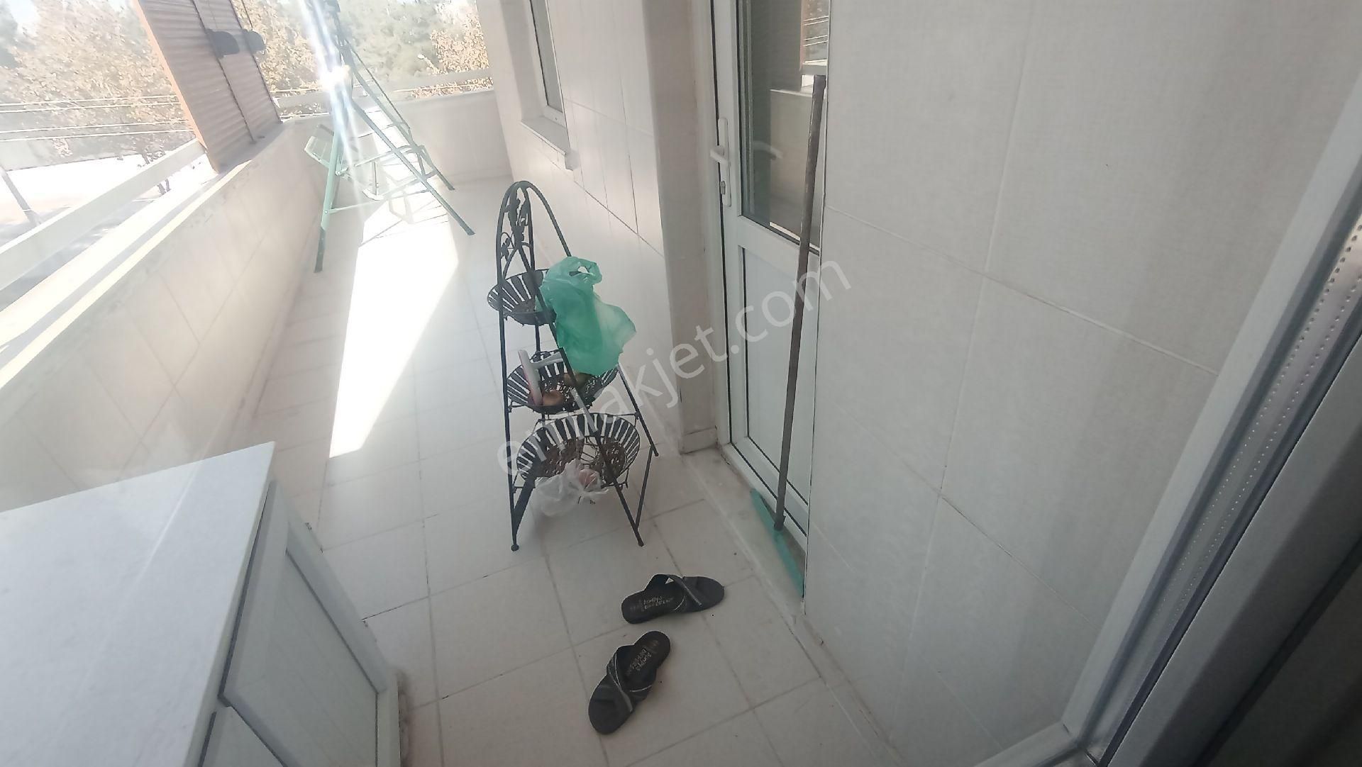 Kolejtepe Mahlesinde Bakımlı Masrafsız Göbek Kat 3+1 Temiz Daire - Görsel 5