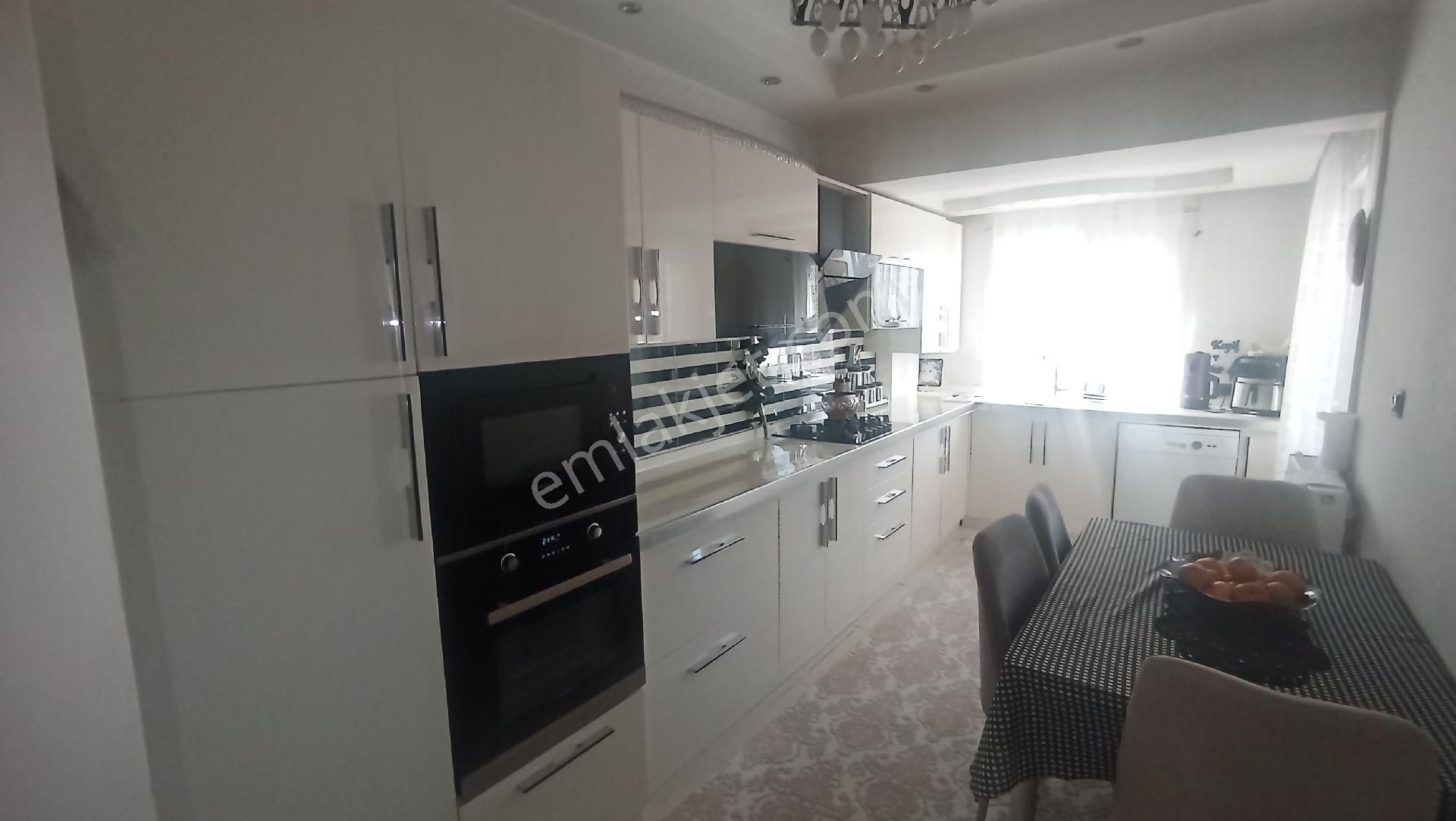 Kolejtepe Mahlesinde Bakımlı Masrafsız Göbek Kat 3+1 Temiz Daire - Görsel 28