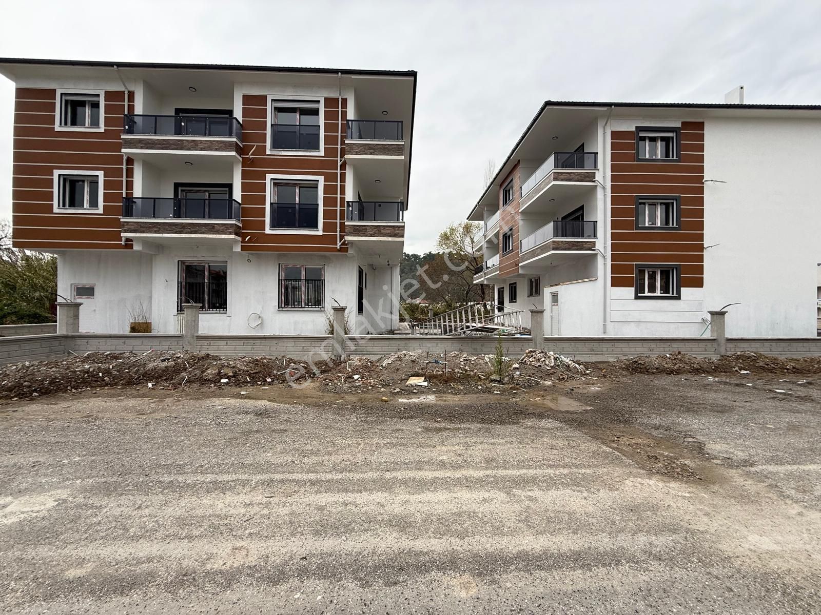 Stop’tan Ortaca Çaylı *havuzlu Sitede Kaliteli Yapı* 1+1 Satılık Daire - Görsel 33