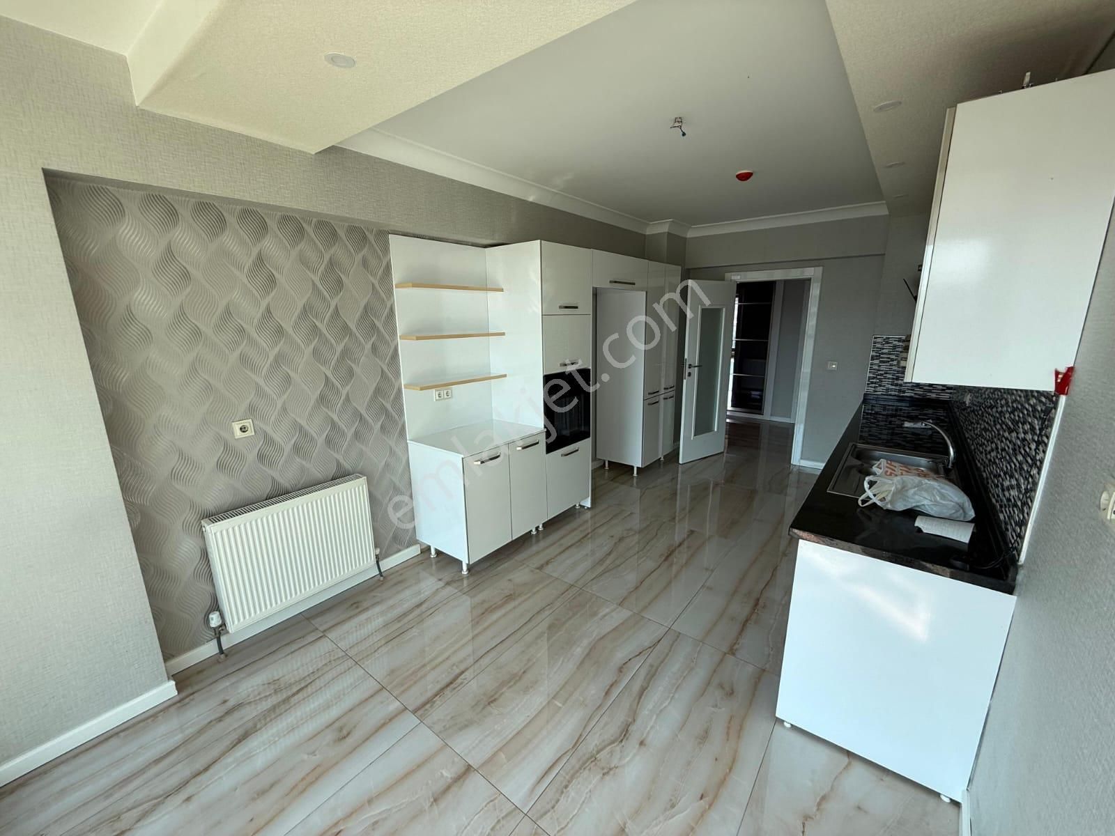 Kalecik Emlak'tan Teras Balkon E.banyolu Asansörlü 4+1 8.kat 150m² - Görsel 2
