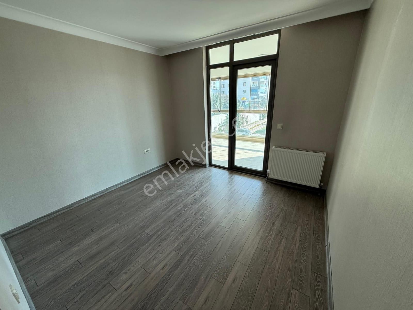 Kalecik Emlak'tan Teras Balkon E.banyolu Asansörlü 4+1 8.kat 150m² - Görsel 9