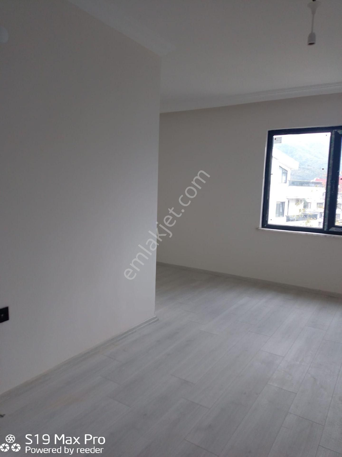 Yalova Çınarcık Teşvikiye Plajlar Mevkiinde Dubleks 2+1 Kapalı Teraslı Ve Balkonlu Yeni B - Görsel 9