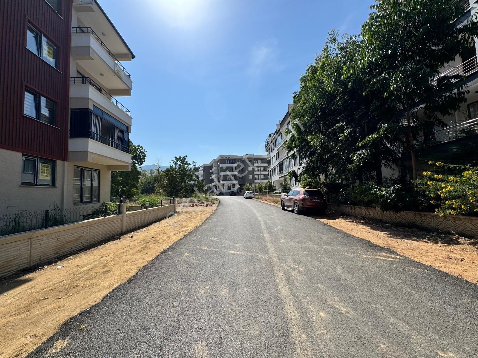 Yalova Çınarcık Teşvikiye Plajlar Mevkiinde Dubleks 2+1 Kapalı Teraslı Ve Balkonlu Yeni B - Görsel 4