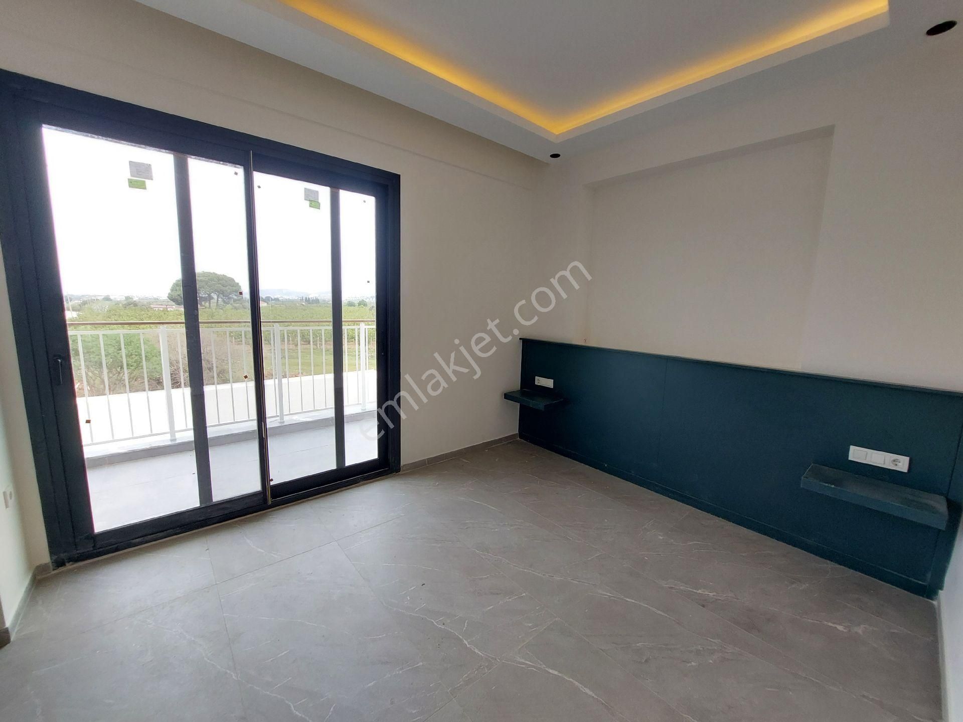 Kuşadasında Özel Havuzlu 4+1 Tek Müstakil Sıfır Villa - Görsel 12