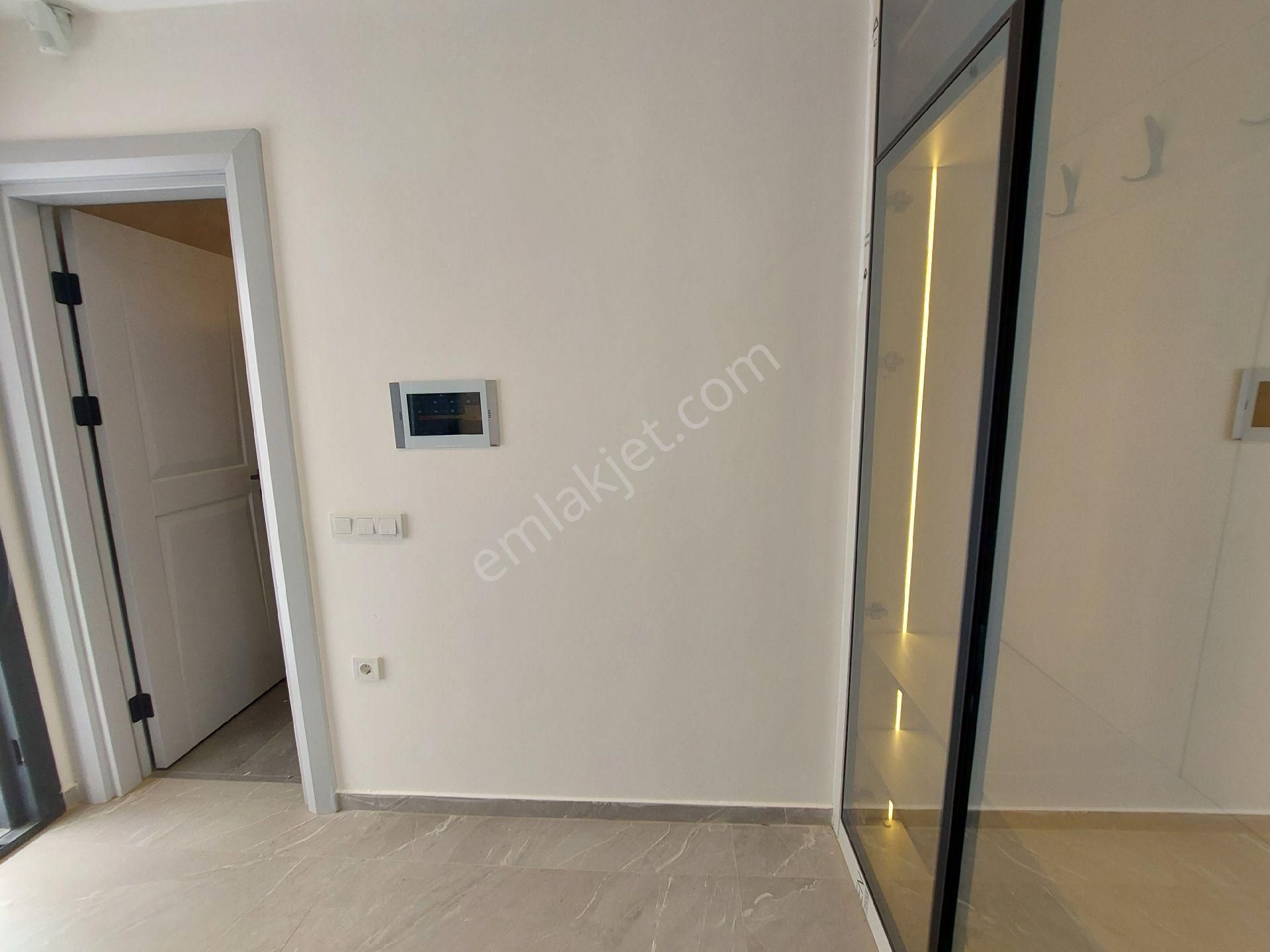 Kuşadasında Özel Havuzlu 4+1 Tek Müstakil Sıfır Villa - Görsel 28