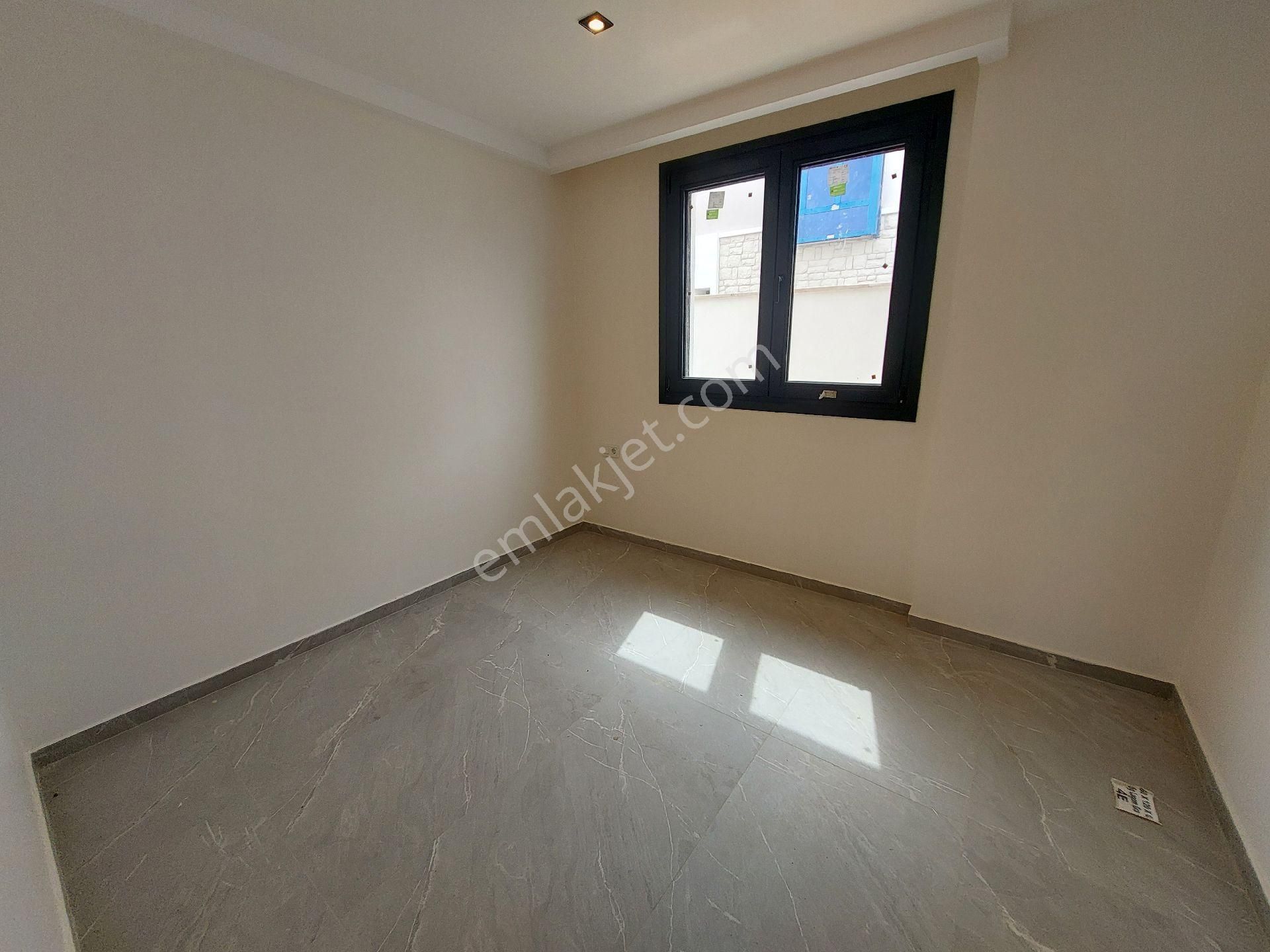 Kuşadasında Özel Havuzlu 4+1 Tek Müstakil Sıfır Villa - Görsel 27