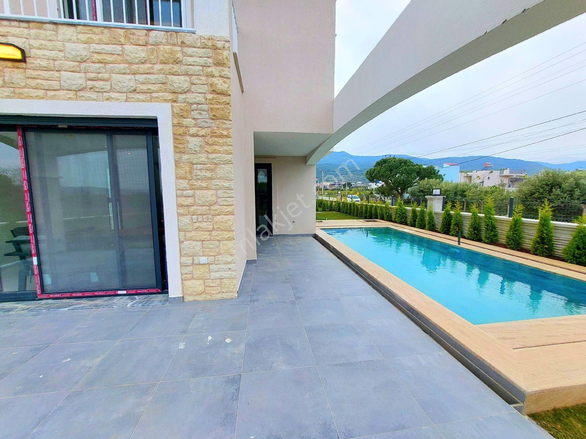 Kuşadasında Özel Havuzlu 4+1 Tek Müstakil Sıfır Villa - Görsel 5