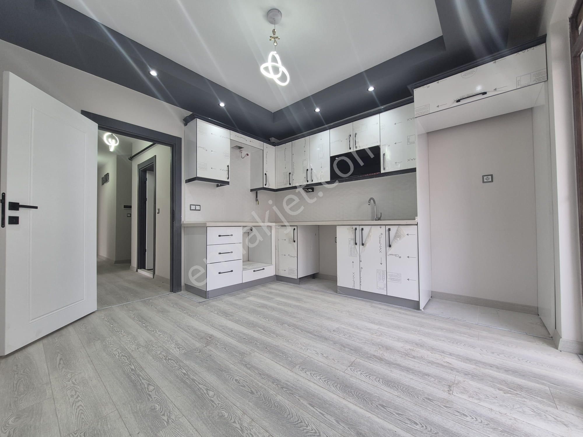 Recep Ümit'ten Esentepe Mahallesi Cadde Üstü Eğitimciler Caddsi Daire Nü2 - Görsel 4