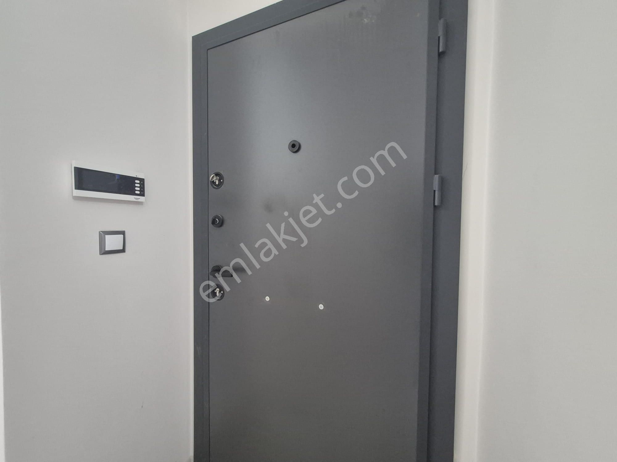 Recep Ümit'ten Esentepe Mahallesi Cadde Üstü Eğitimciler Caddsi Daire Nü2 - Görsel 21