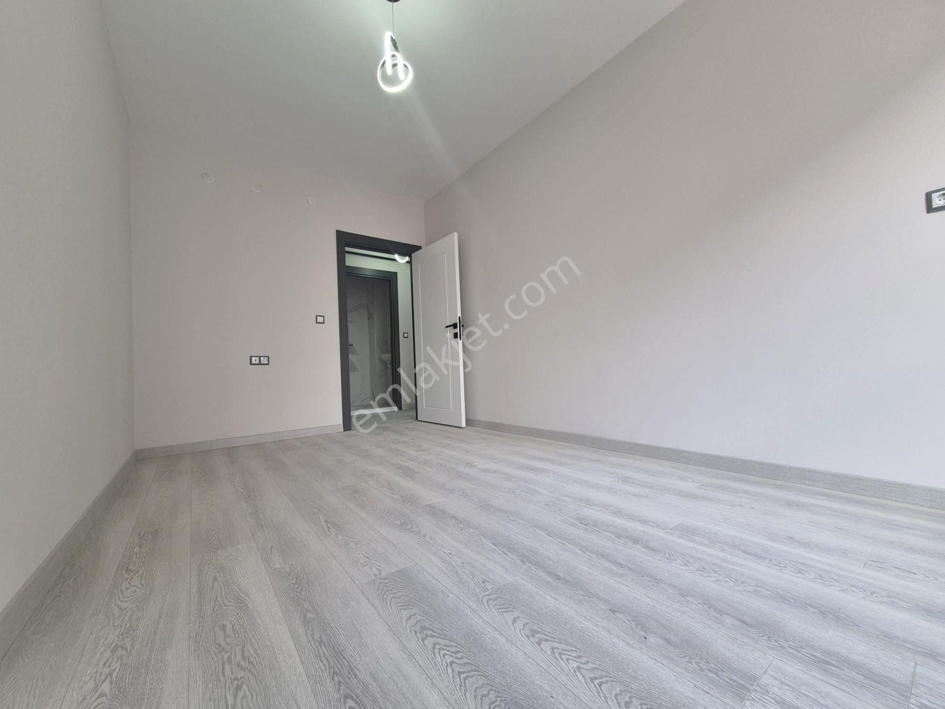 Recep Ümit'ten Esentepe Mahallesi Cadde Üstü Eğitimciler Caddsi Daire Nü2 - Görsel 12