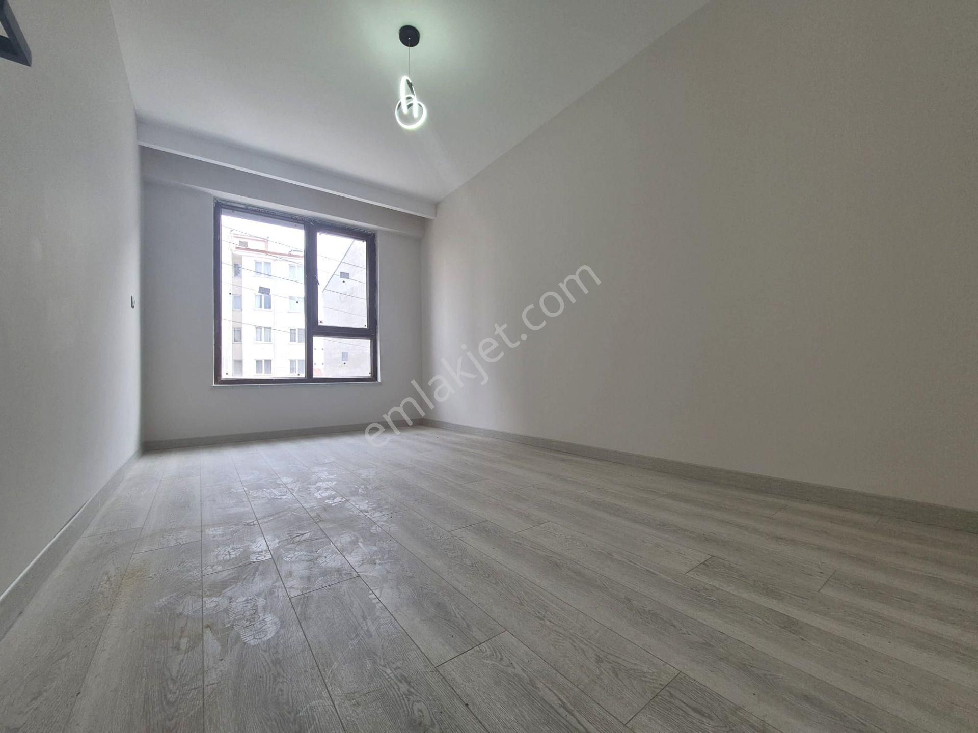 Recep Ümit'ten Esentepe Mahallesi Cadde Üstü Eğitimciler Caddsi Daire Nü2 - Görsel 19