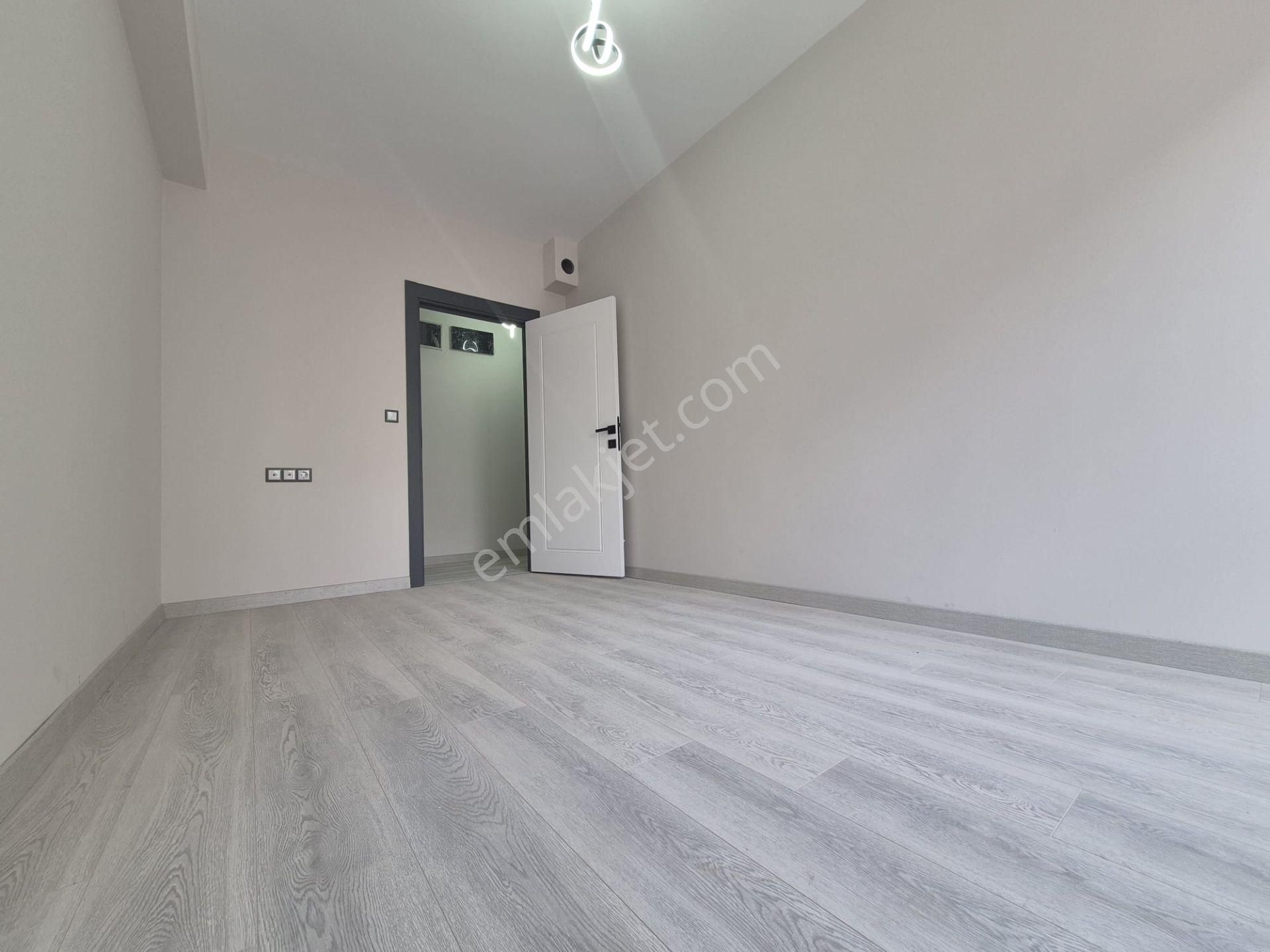 Recep Ümit'ten Esentepe Mahallesi Cadde Üstü Eğitimciler Caddsi Daire Nü2 - Görsel 18