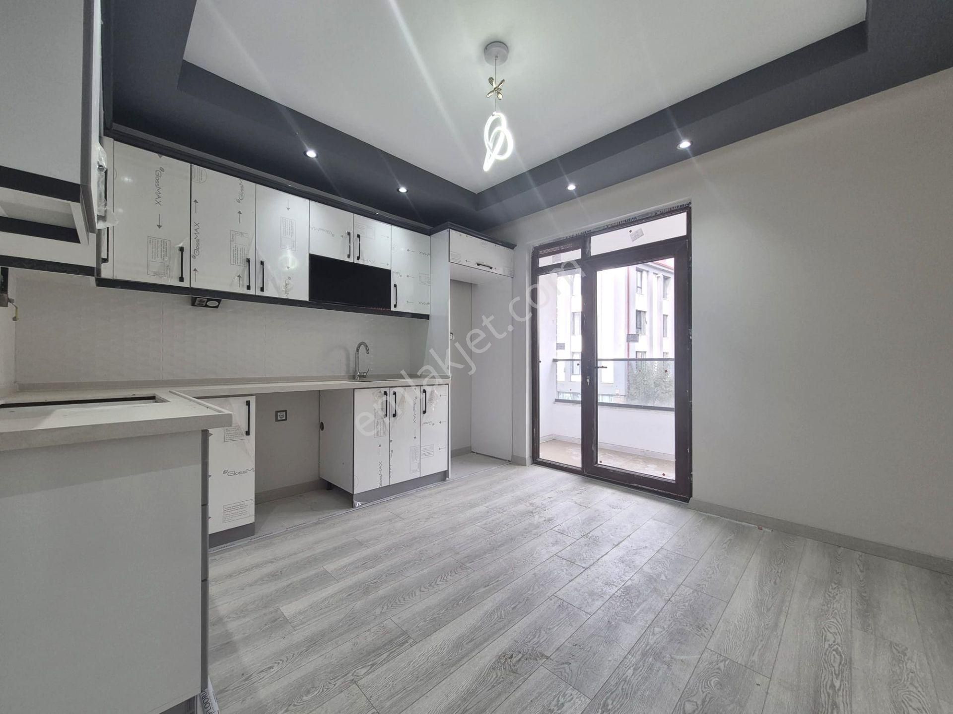 Recep Ümit'ten Esentepe Mahallesi Cadde Üstü Eğitimciler Caddsi Daire Nü2 - Görsel 3