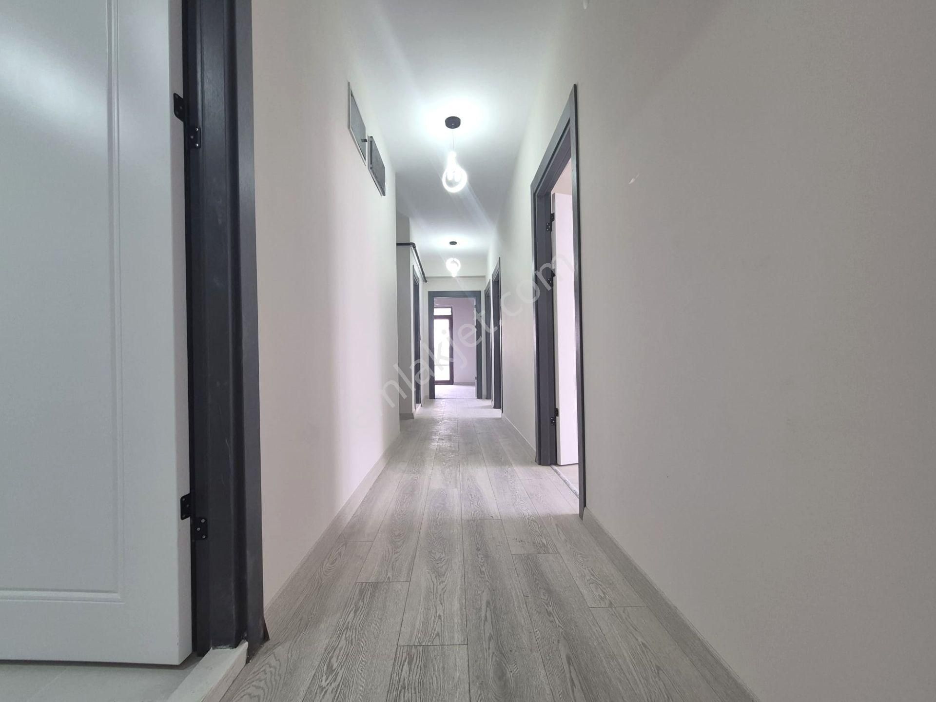 Recep Ümit'ten Esentepe Mahallesi Cadde Üstü Eğitimciler Caddsi Daire Nü2 - Görsel 10