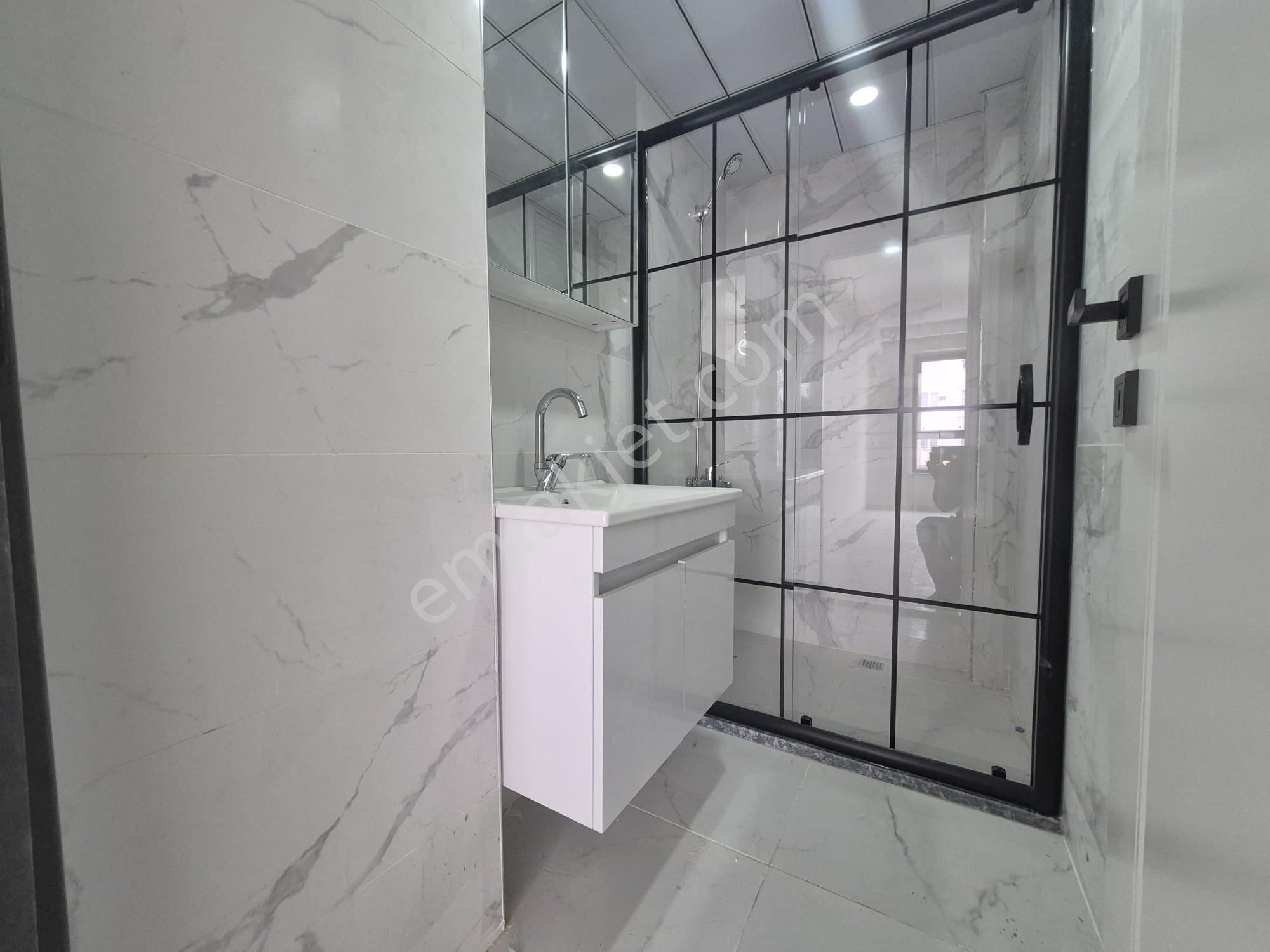 Recep Ümit'ten Esentepe Mahallesi Cadde Üstü Eğitimciler Caddsi Daire Nü2 - Görsel 17