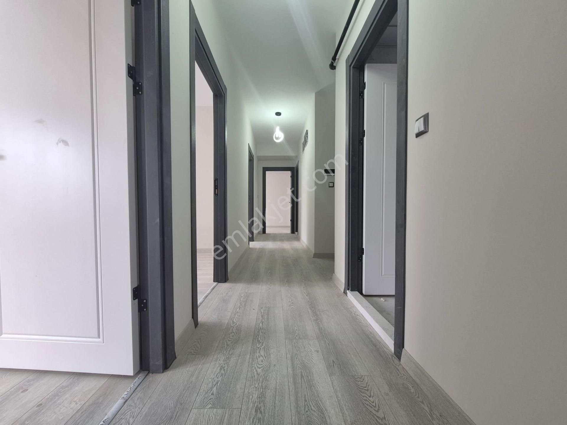 Recep Ümit'ten Esentepe Mahallesi Cadde Üstü Eğitimciler Caddsi Daire Nü2 - Görsel 9