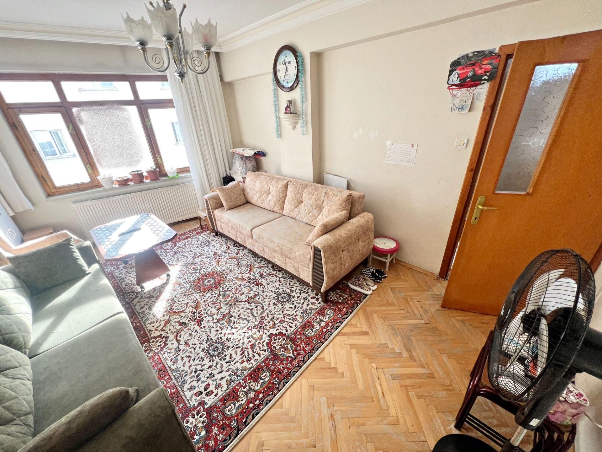 Cihandan Güventepe'de Kıvanç Cadde Üzerinde Katta 2+1 Daire - Görsel 3