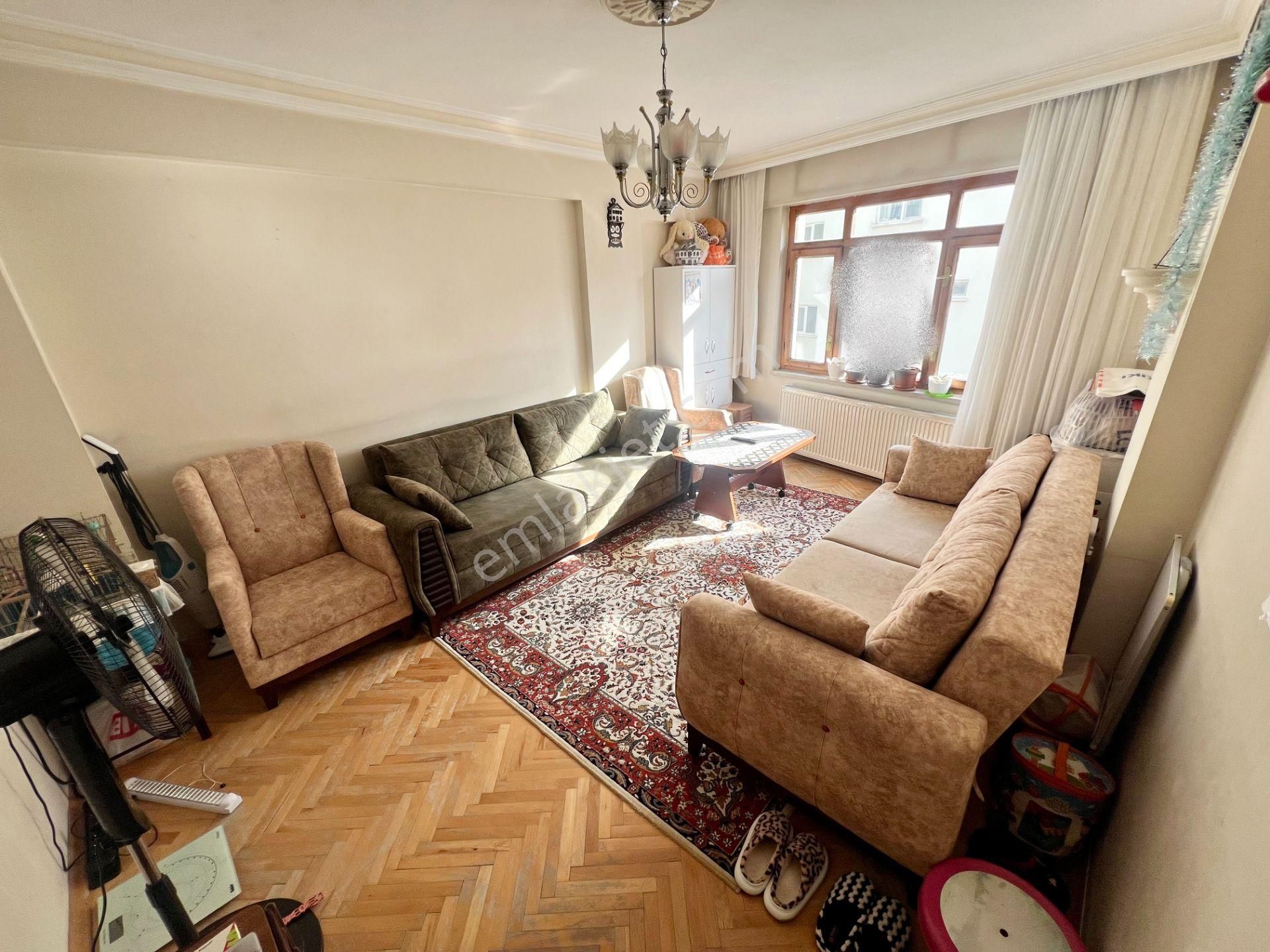 Cihandan Güventepe'de Kıvanç Cadde Üzerinde Katta 2+1 Daire - Görsel 2