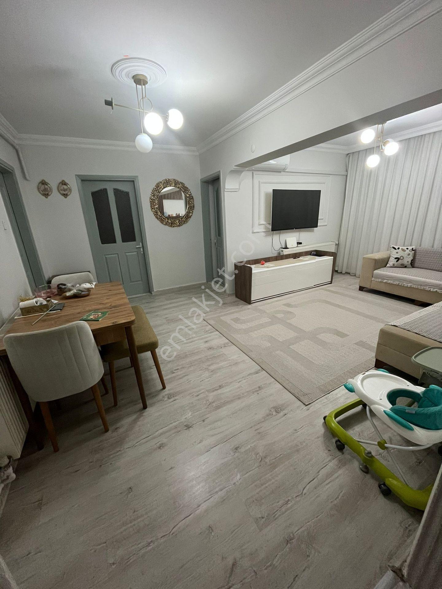 🏡 Peker Mahallesi 🏡 ✅3+1 130 M2 5 Katlının Zemin Katı ❇️ Kapalı Mutfak - Görsel 3