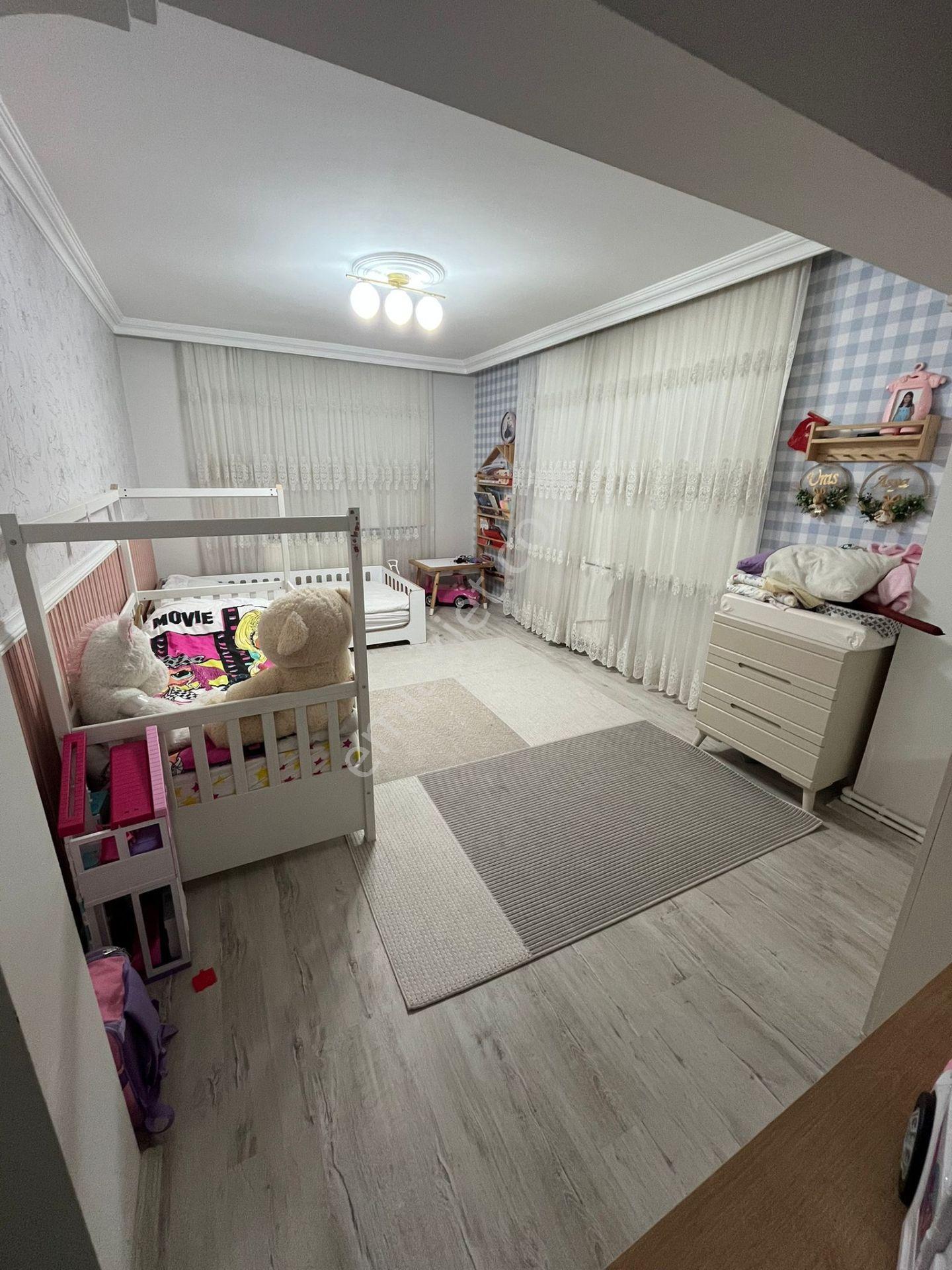 🏡 Peker Mahallesi 🏡 ✅3+1 130 M2 5 Katlının Zemin Katı ❇️ Kapalı Mutfak - Görsel 9