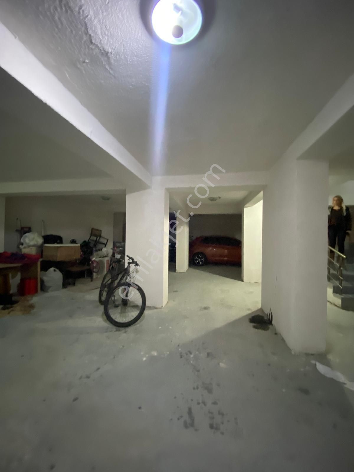 Avcılar Merkezin Göbeğinde 3+1 Kapalı Otoparklı Ara Kat Daire - Görsel 10