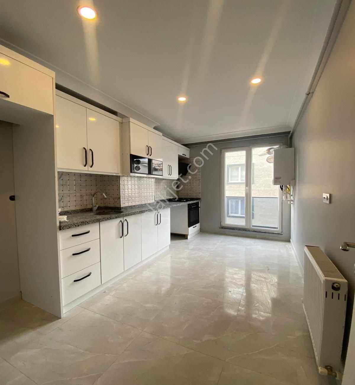 Avcılar Merkezin Göbeğinde 3+1 Kapalı Otoparklı Ara Kat Daire - Görsel 4