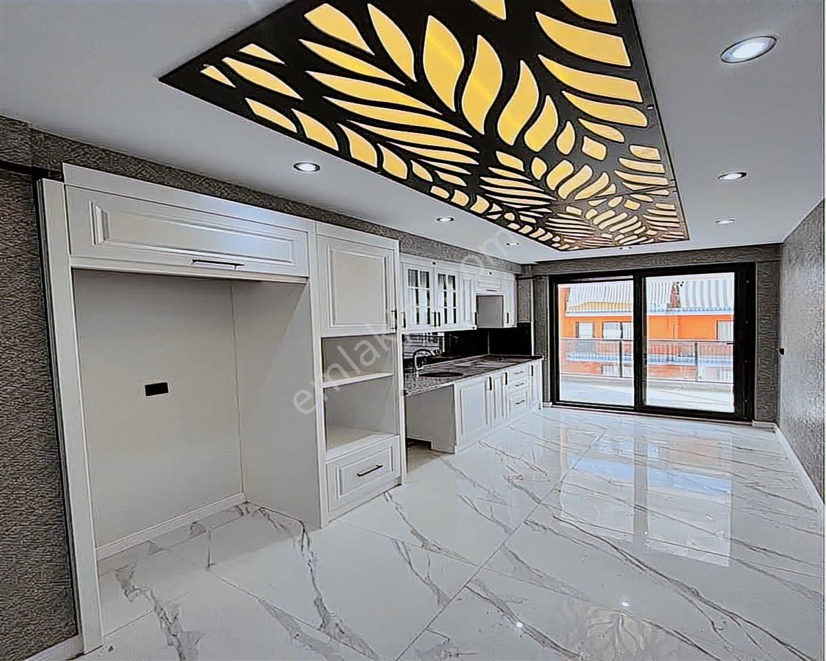 Batı Yapıdan Yeni Bina Cadde Üzeri Geniş Aileler İçin 2+1 Arakat - Görsel 2