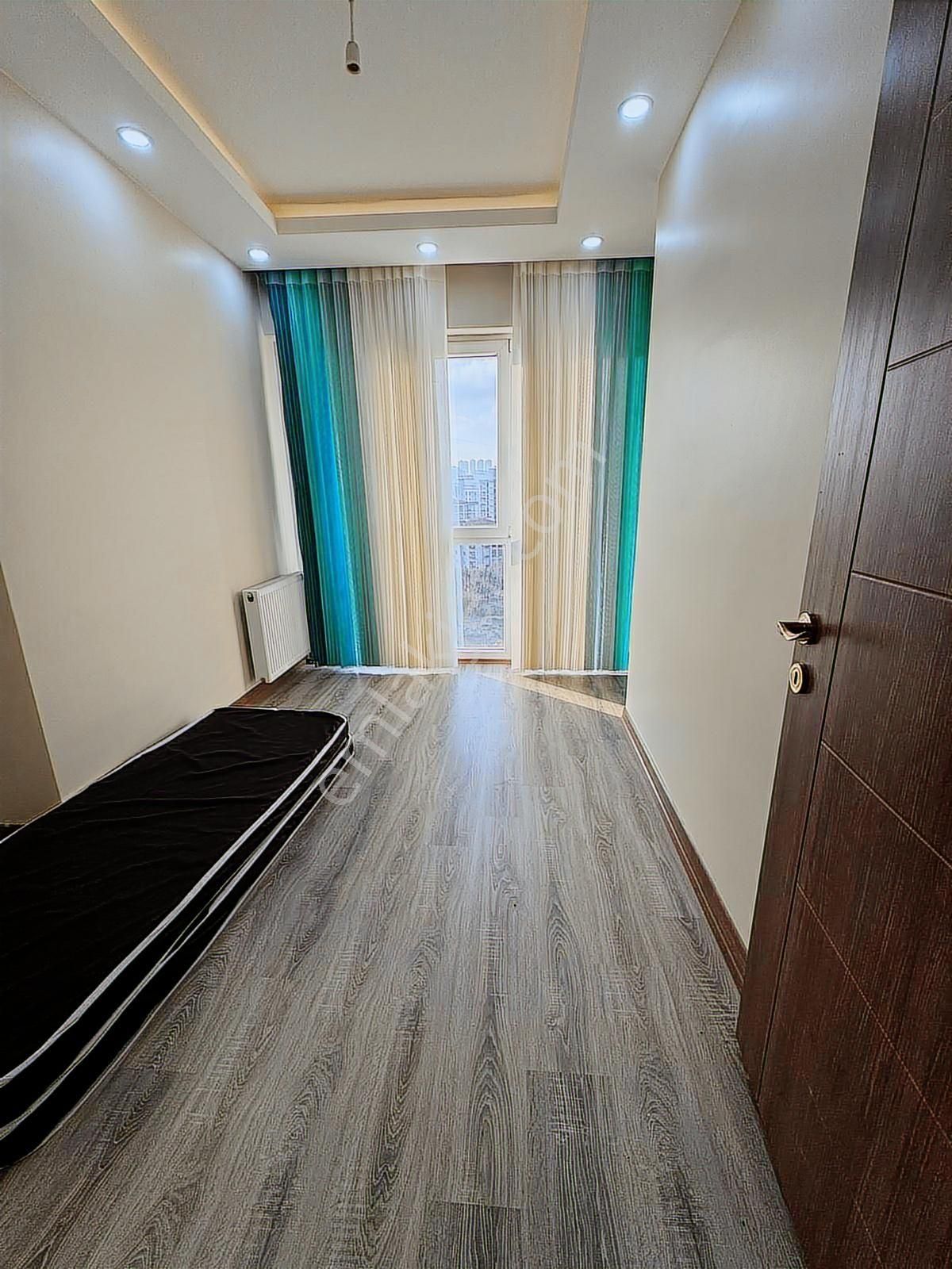 Batı Yapı Dan Venüs Resıdance Da 2+1 Kiralık Daıre