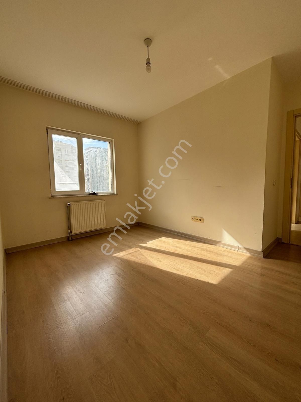 Sağlıkkent Sitesinde Metrobüse Yakın Peyzaj Cephe 2+1 Daire - Görsel 2