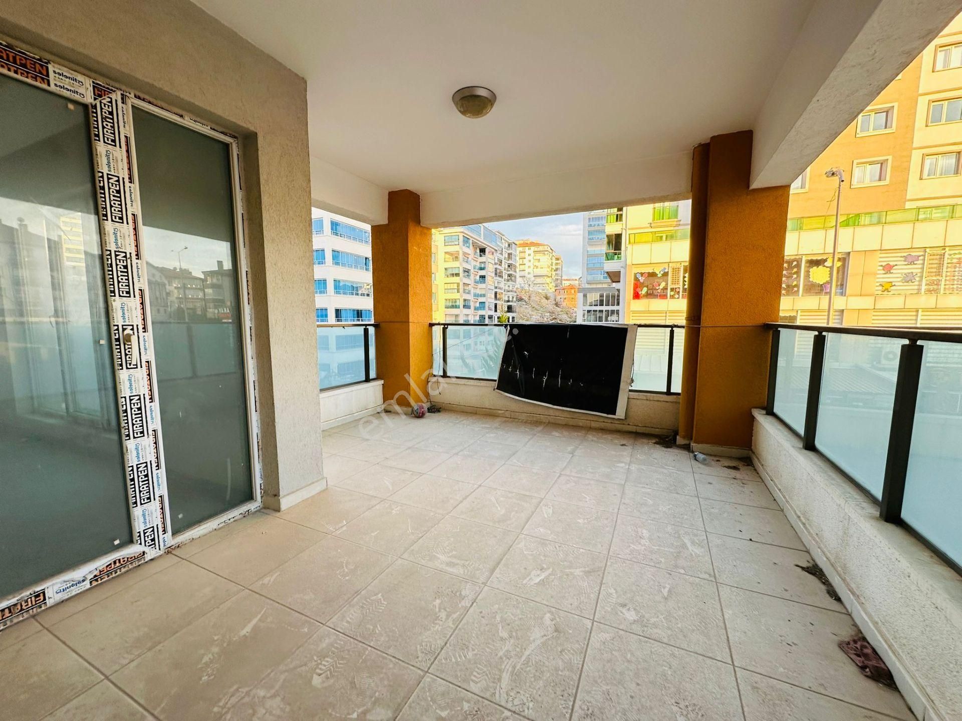 Başpınar Mahallesinde Ebeveyn Banyolu 3+1 Katta Satılık Daire !! - Görsel 20