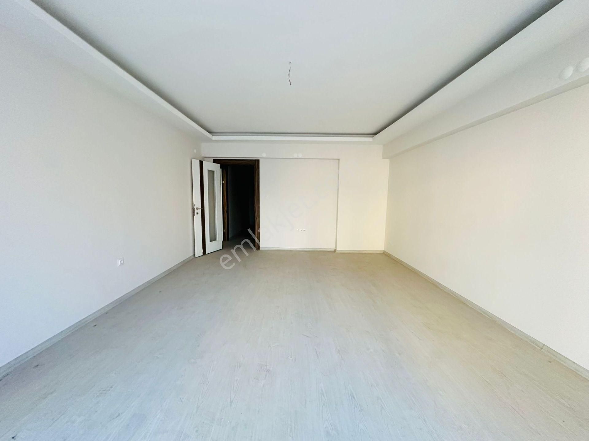 Başpınar Mahallesinde Ebeveyn Banyolu 3+1 Katta Satılık Daire !! - Görsel 14