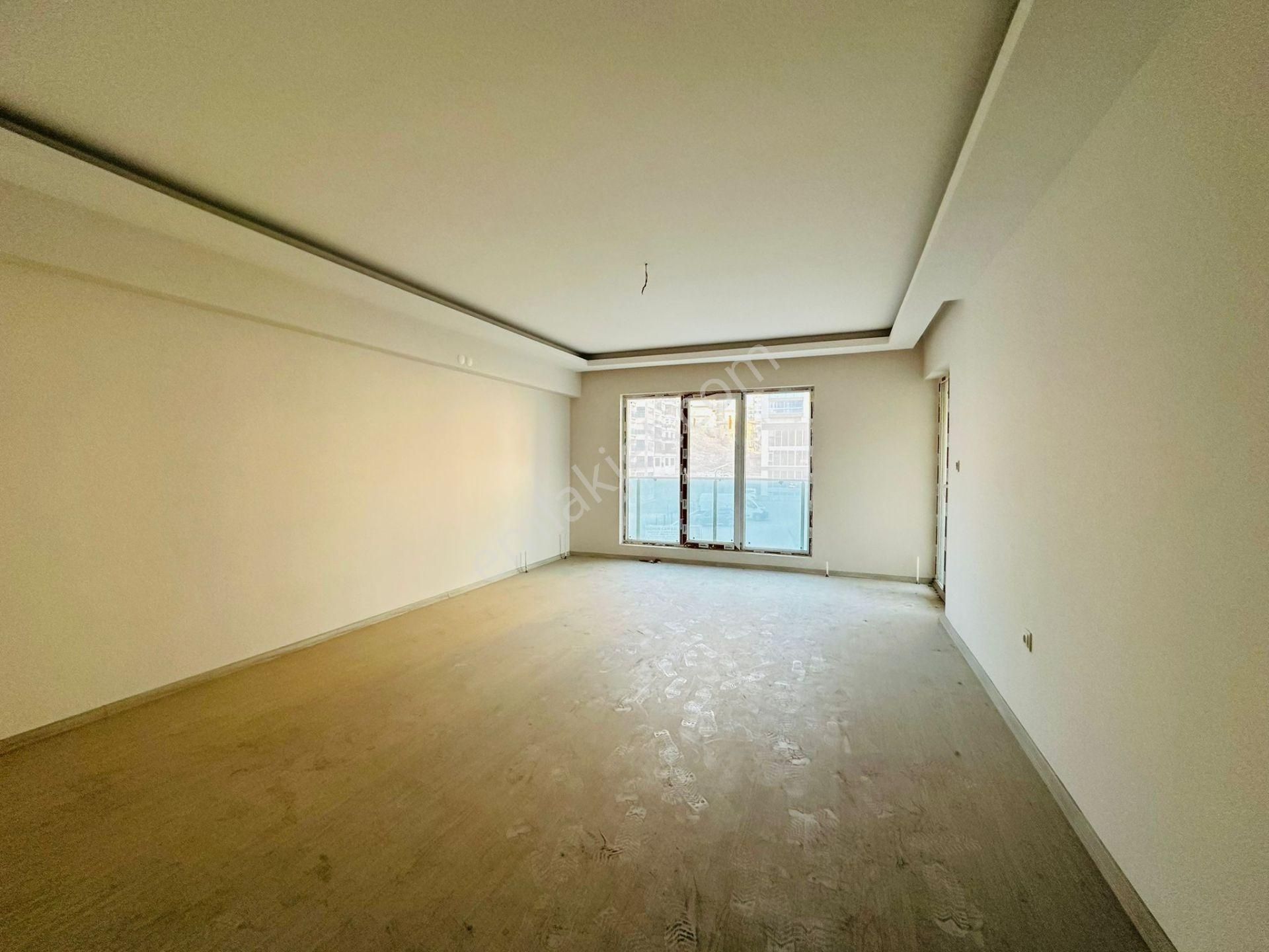 Başpınar Mahallesinde Ebeveyn Banyolu 3+1 Katta Satılık Daire !! - Görsel 6